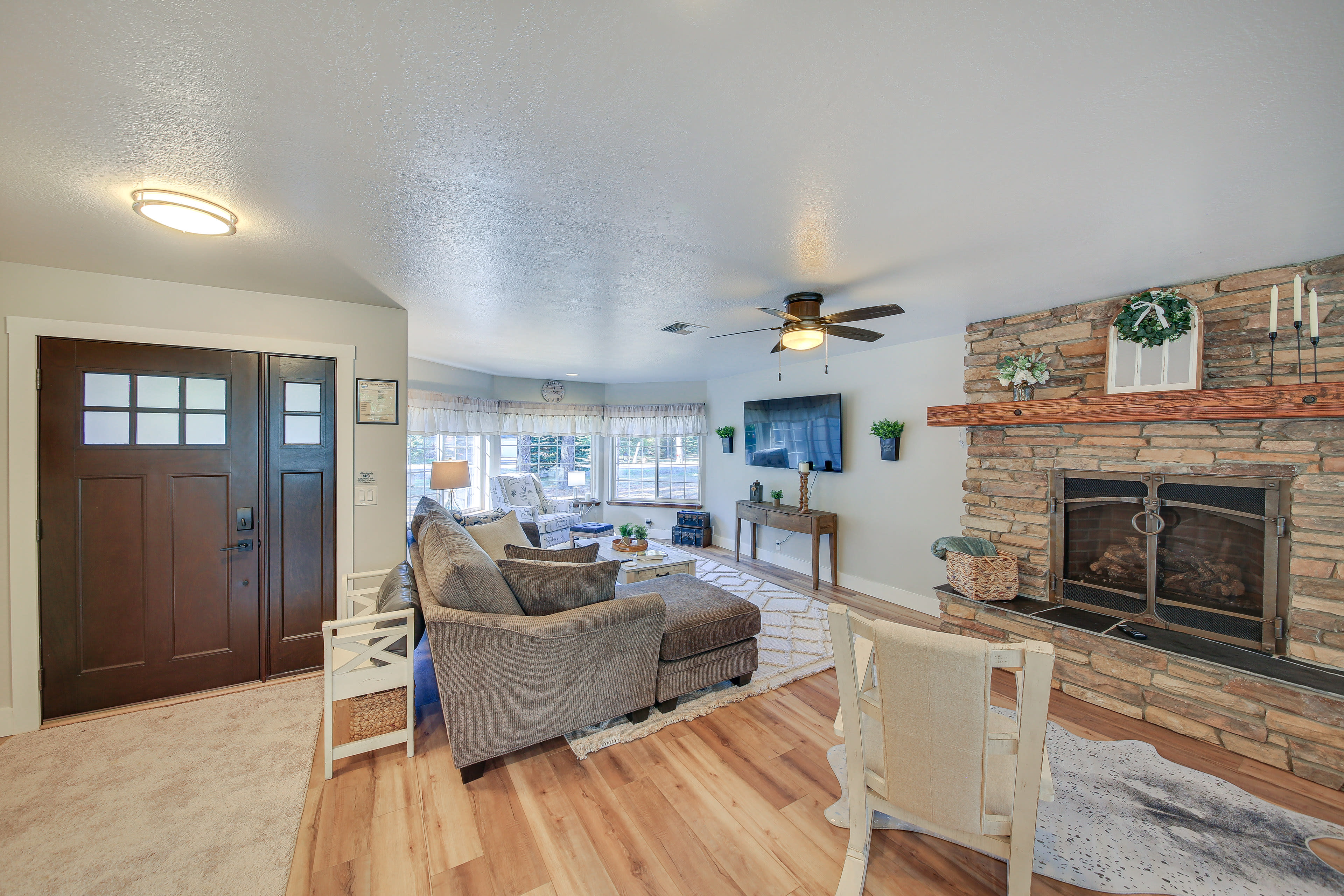 Living Room | Smart TV | Gas Fireplace | Central Heating & A/C