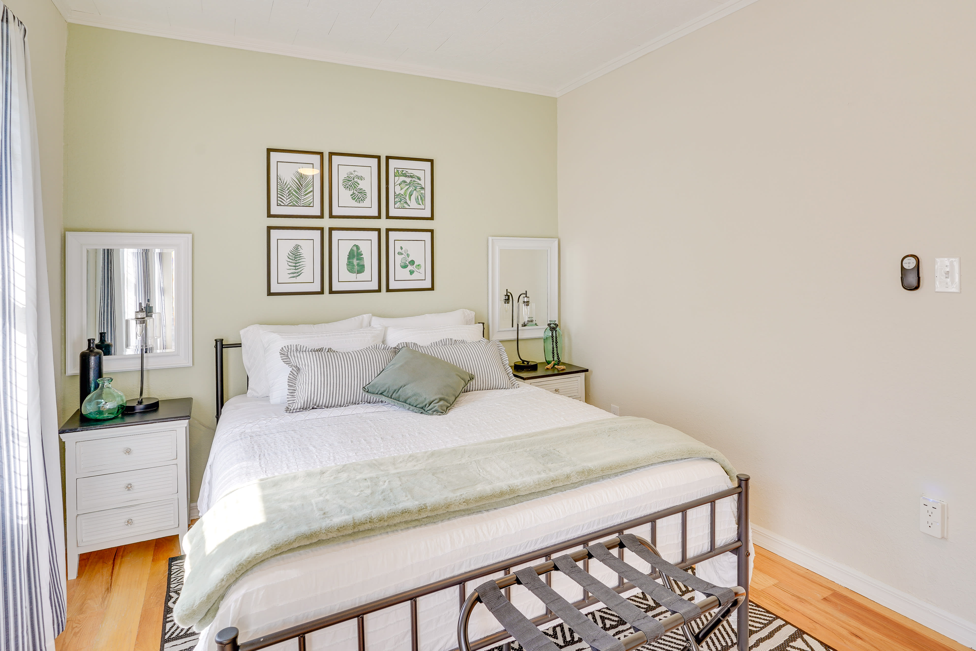 Bedroom 2 | Queen Bed | Linens Provided