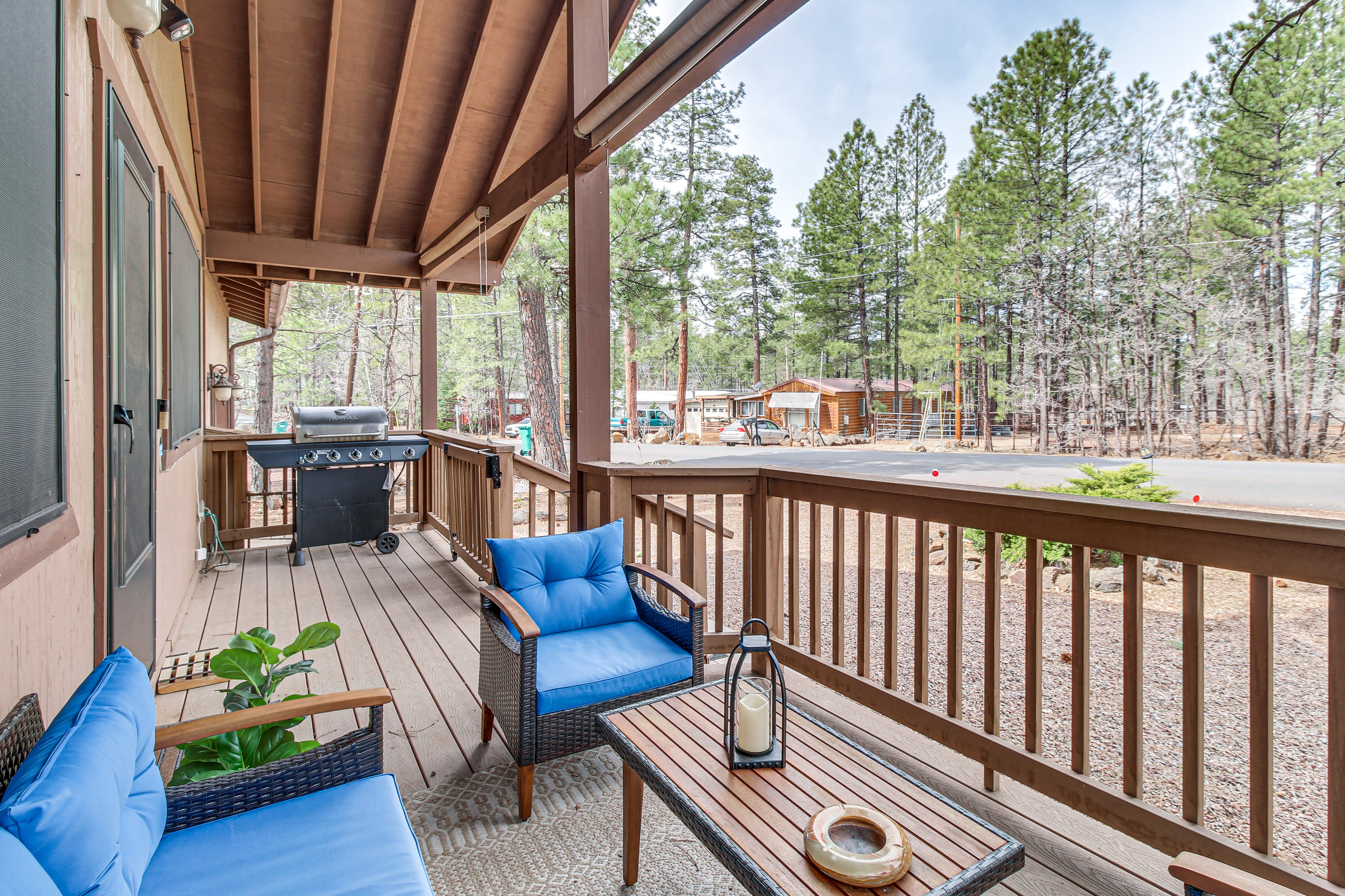 Pinetop Vacation Rental | 3BR | 2BA | 1,100 Sq Ft | 4 Steps Required