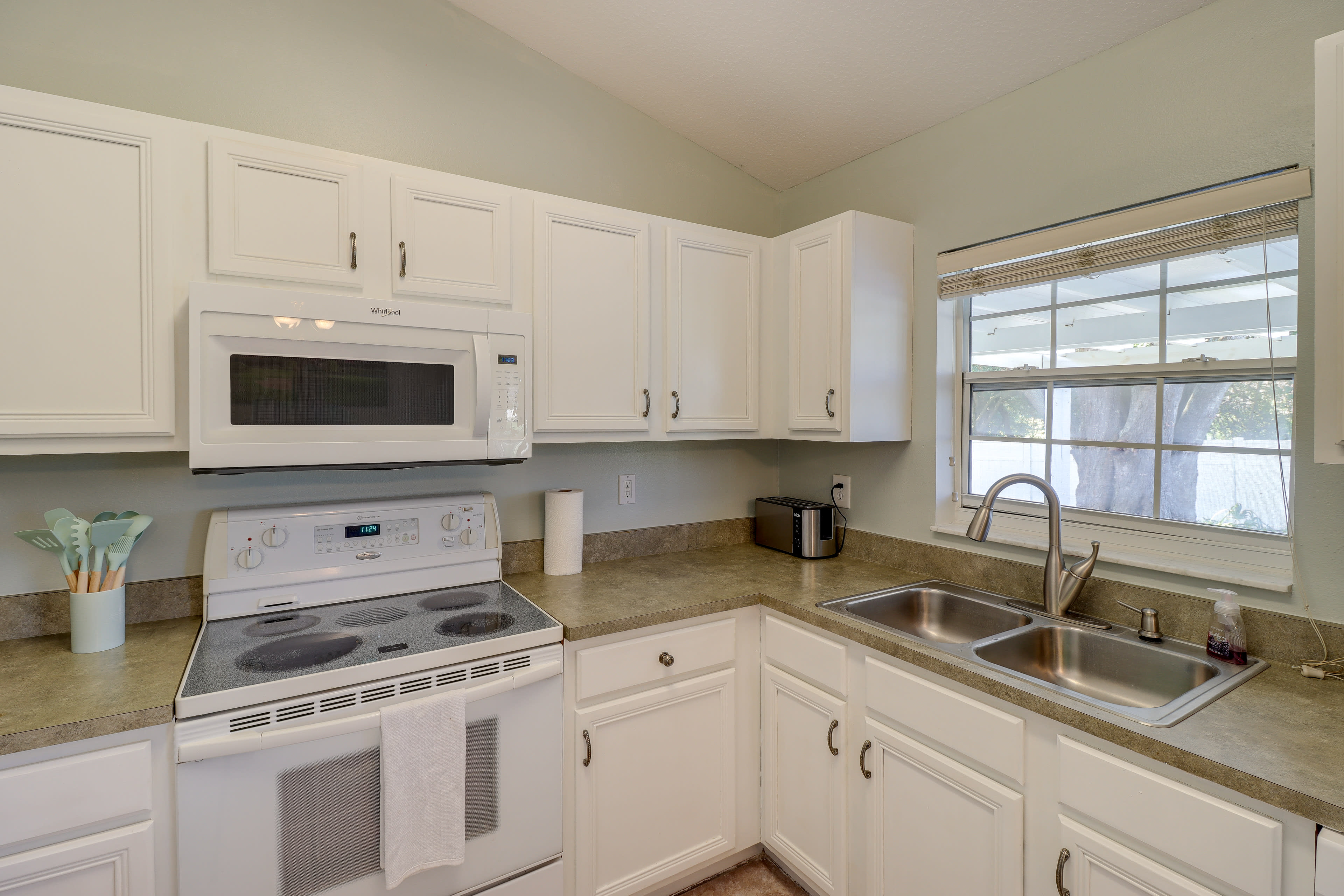 Kitchen | Bar Seating