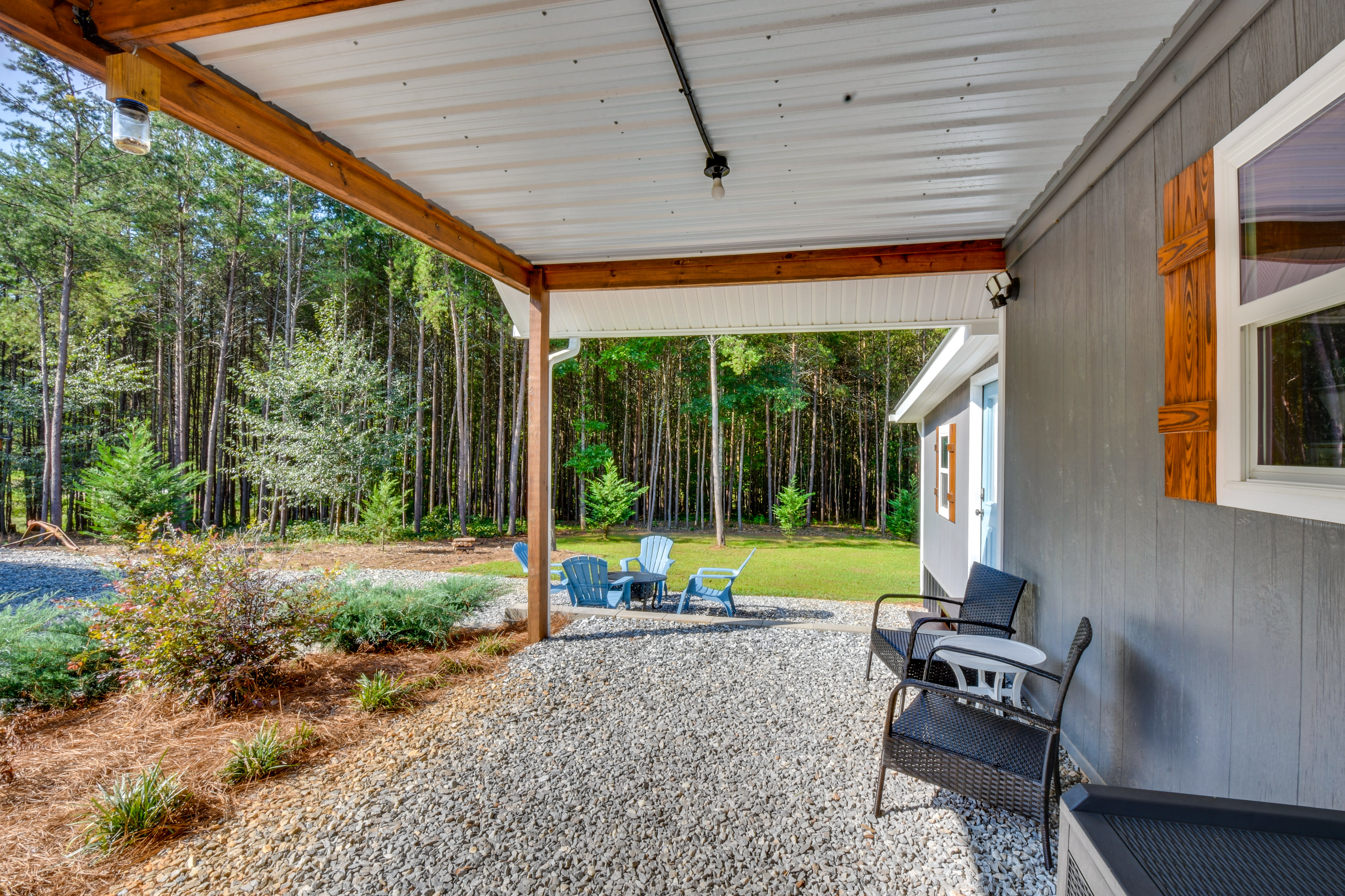 Covered Patio | Lounge Seating