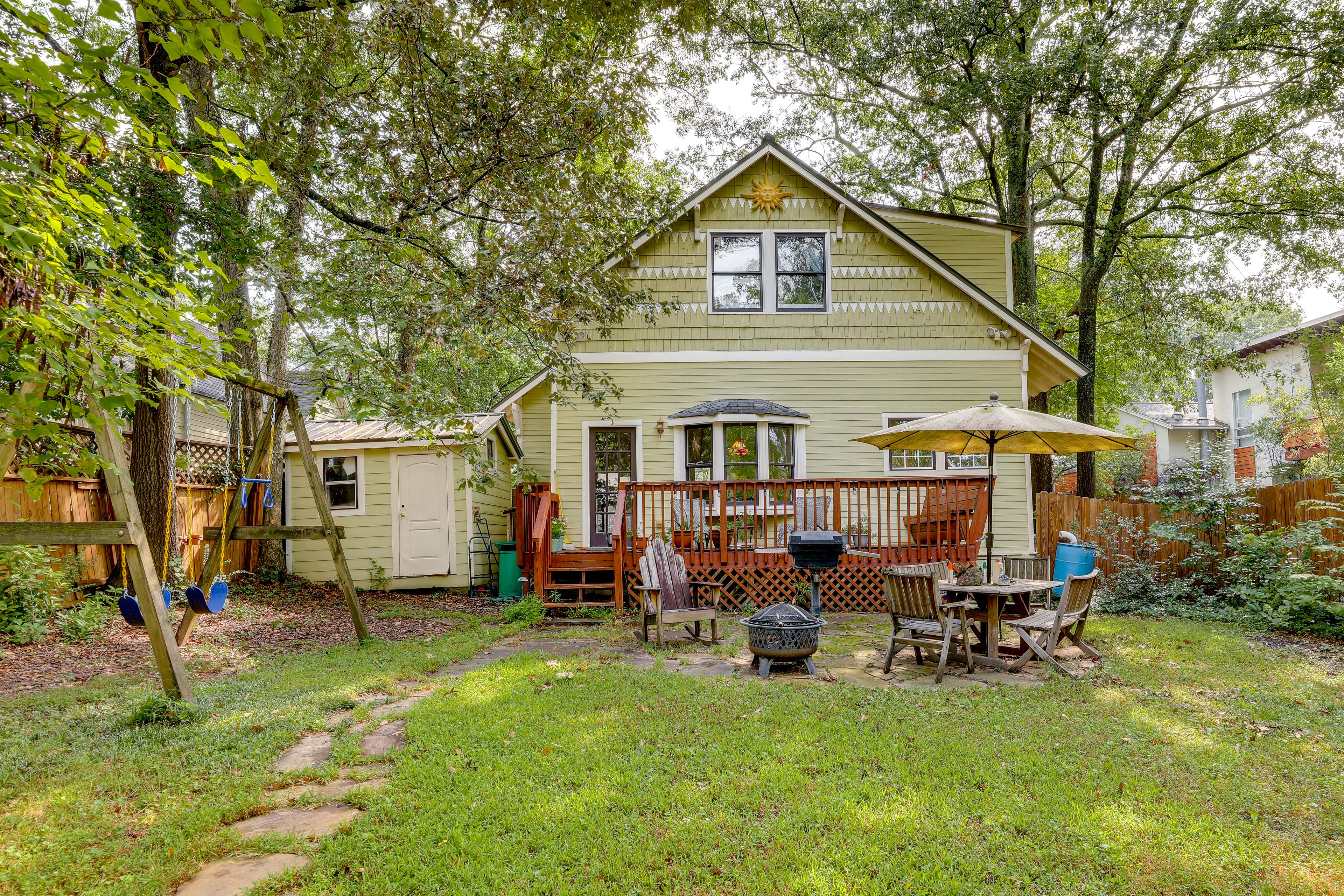 Backyard | Outdoor Dining Area | Gas Grill | Fire Pit