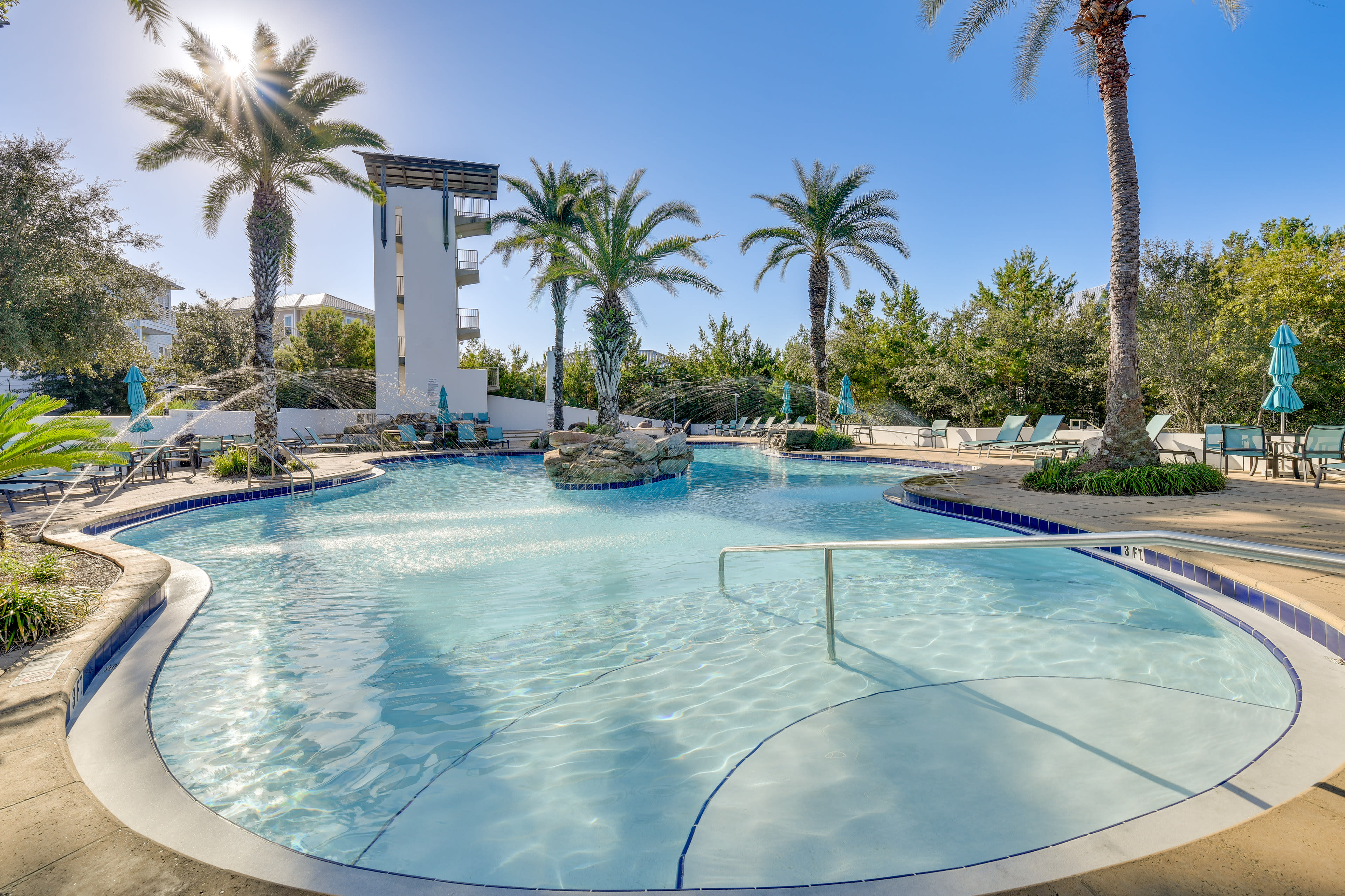 Community Amenities | Outdoor Pool | Hot Tub