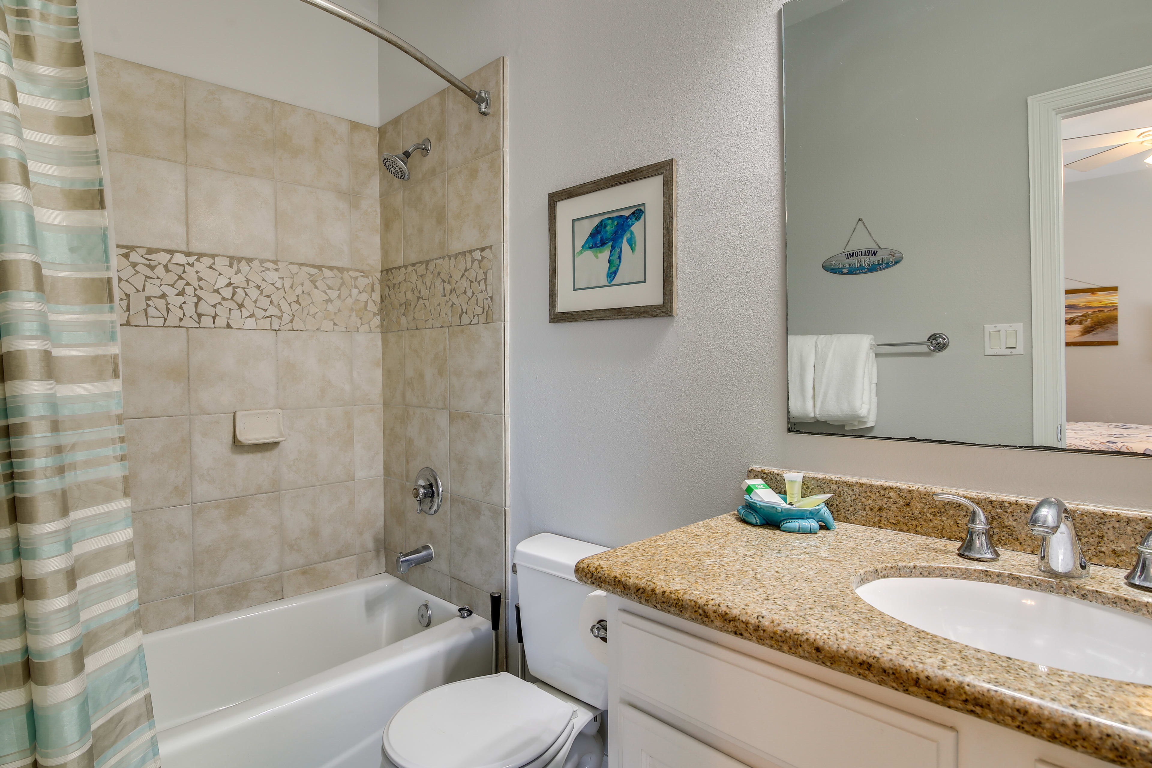 En-Suite Bathroom | Towels Provided