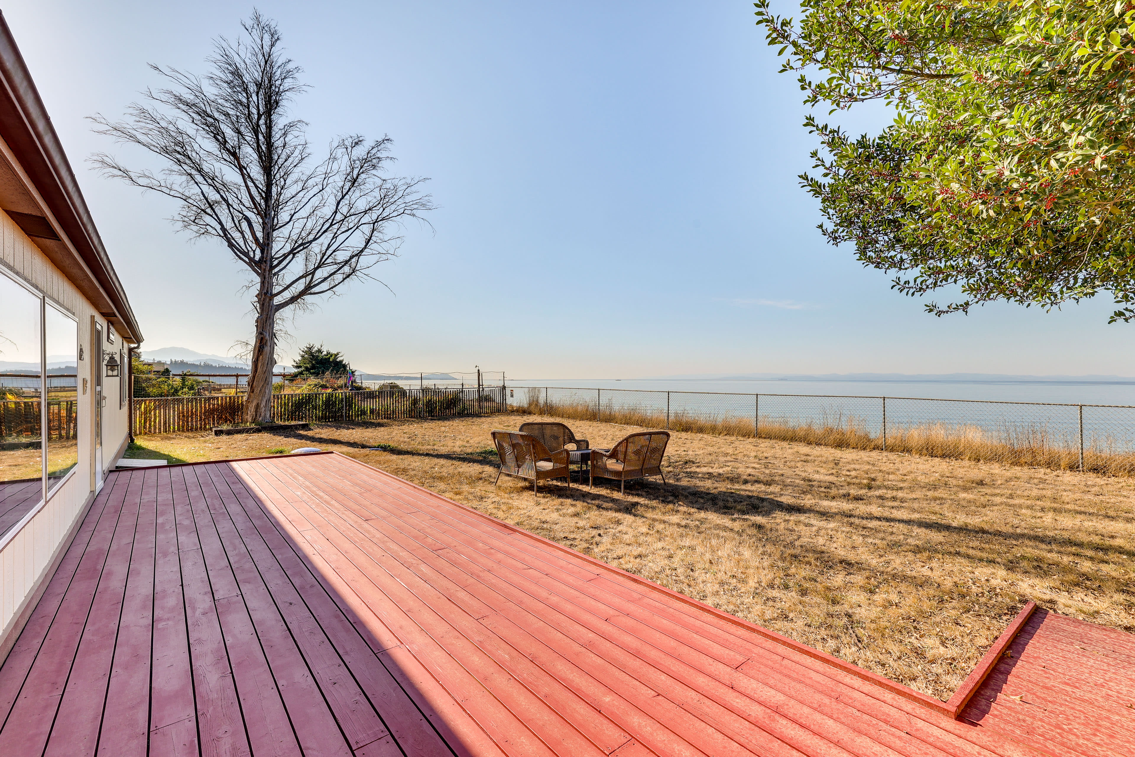 Backyard | Outdoor Seating