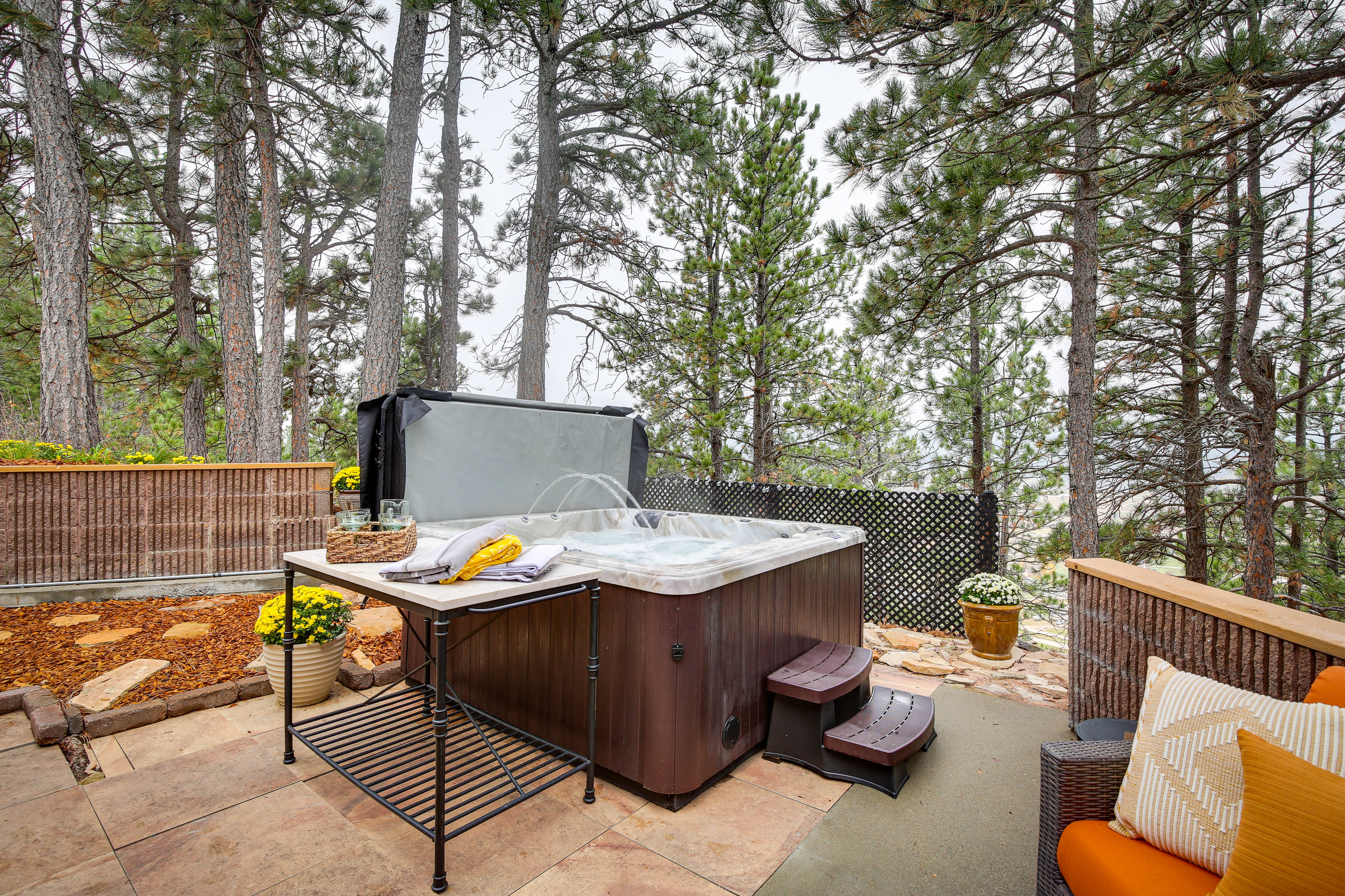 Patio | Hot Tub | Gas Grill | Fire Table | Outdoor Dining Area