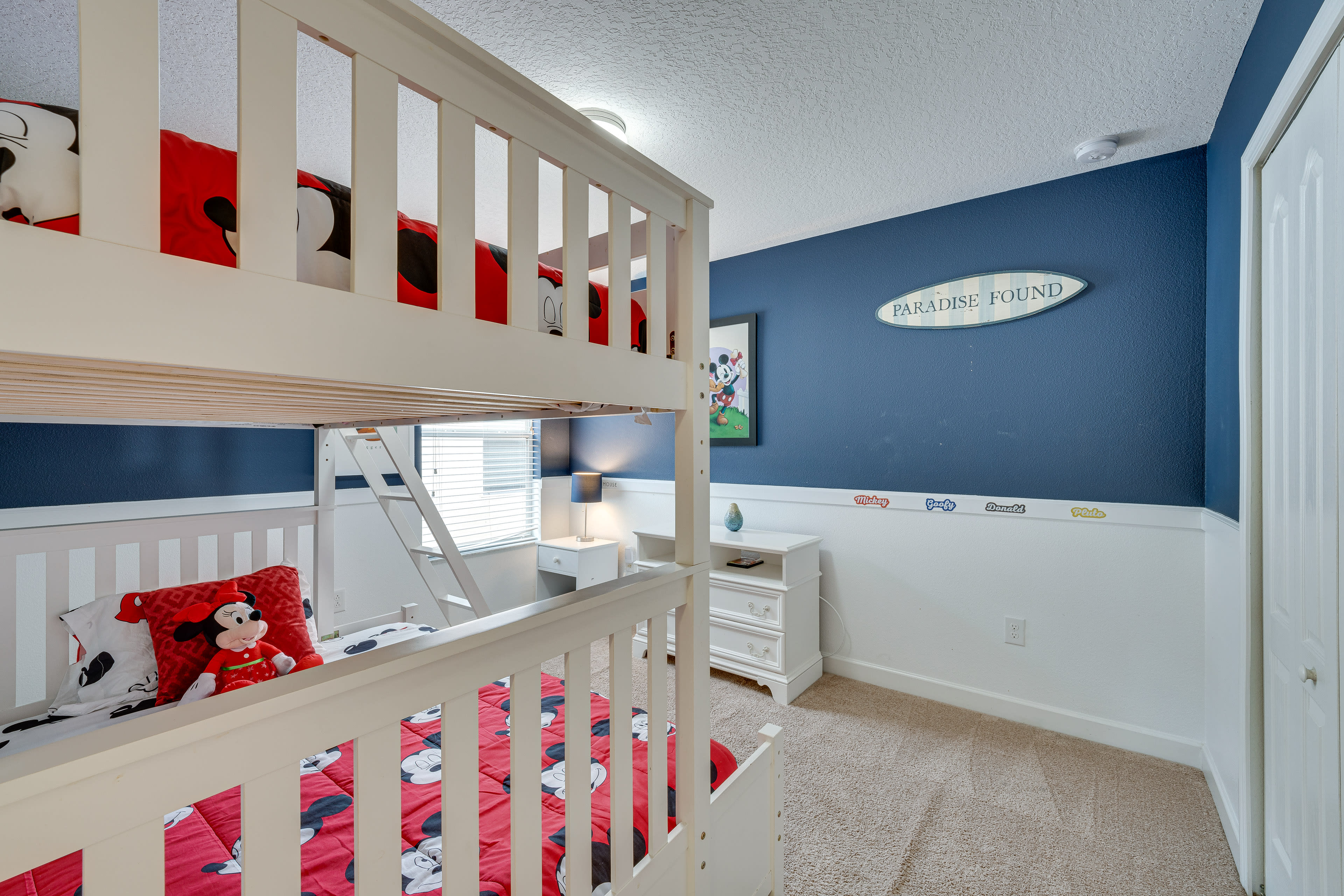 Bedroom 4 | Twin/Full Bunk Bed