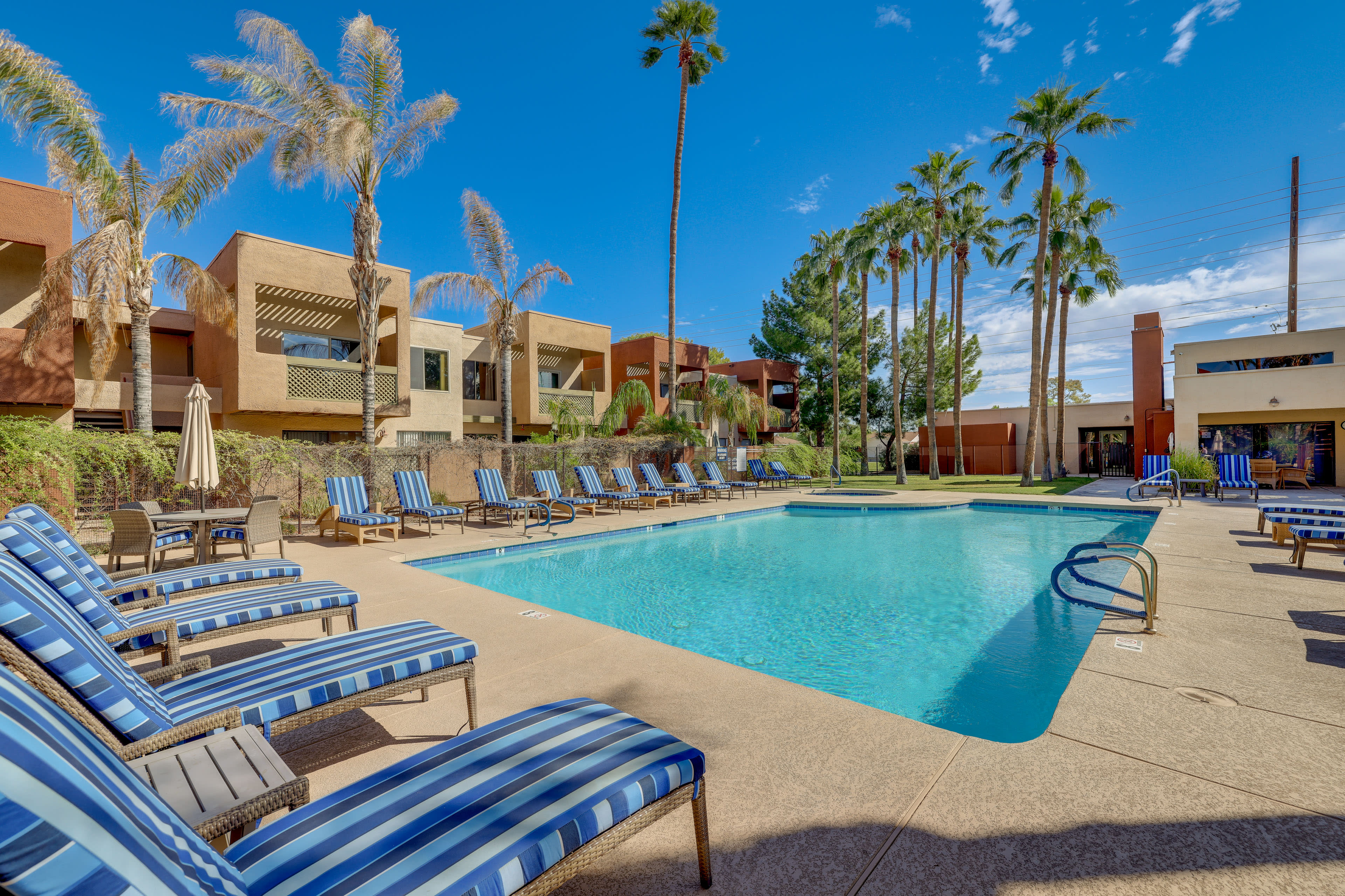 Sunrise Condominiums | Community Amenities | Outdoor Pool | Hot Tub