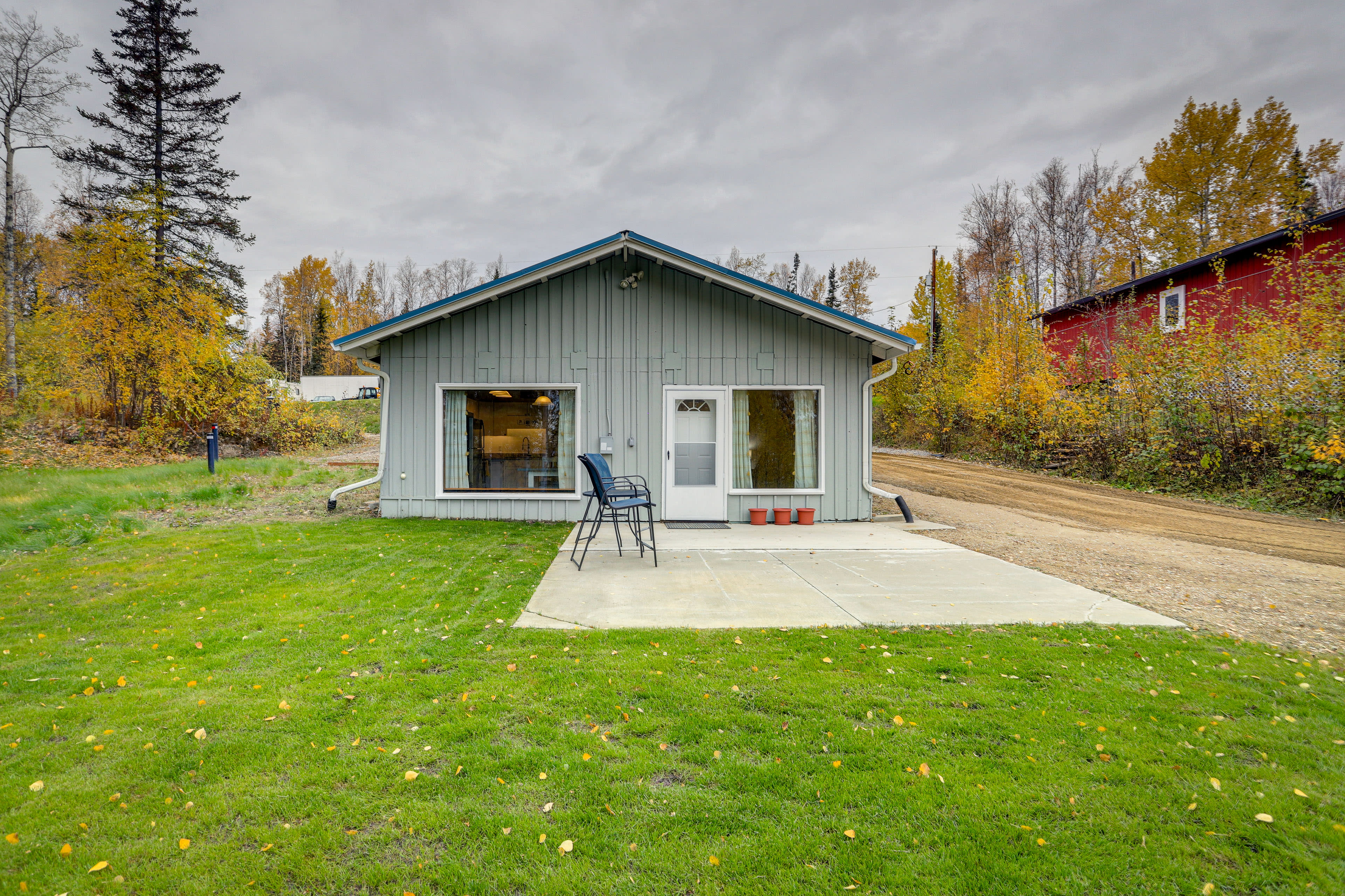 Cozy Fairbanks Cabin ~ 11 Mi to Downtown!