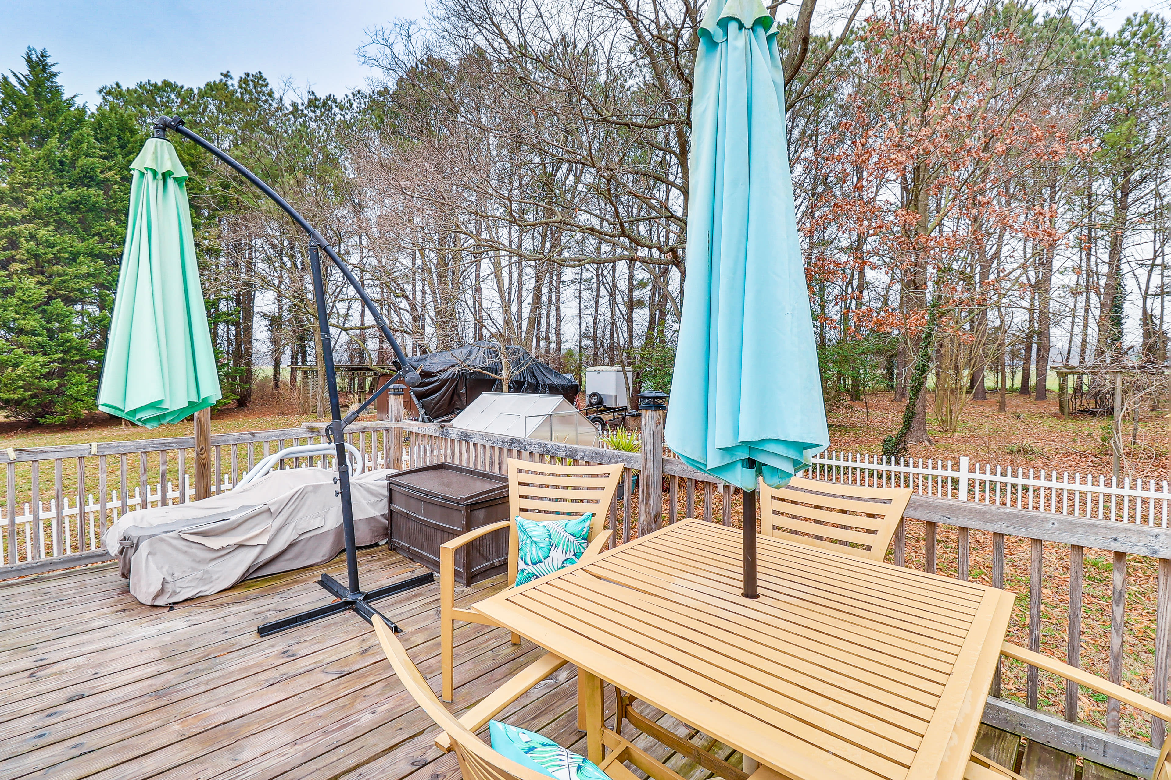 Deck | Lounge Seating | Umbrellas