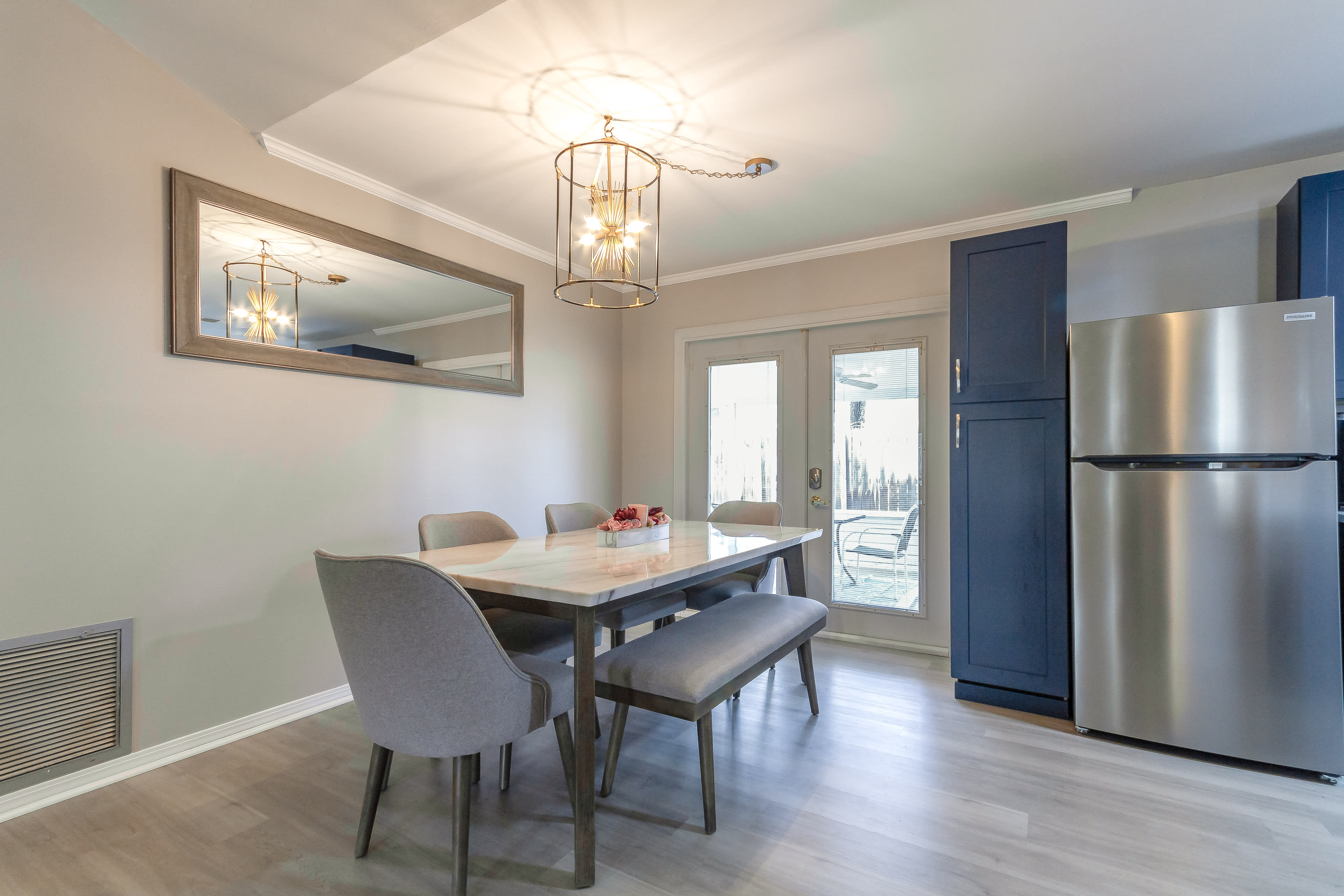 Dining Room | Dishware & Flatware Provided