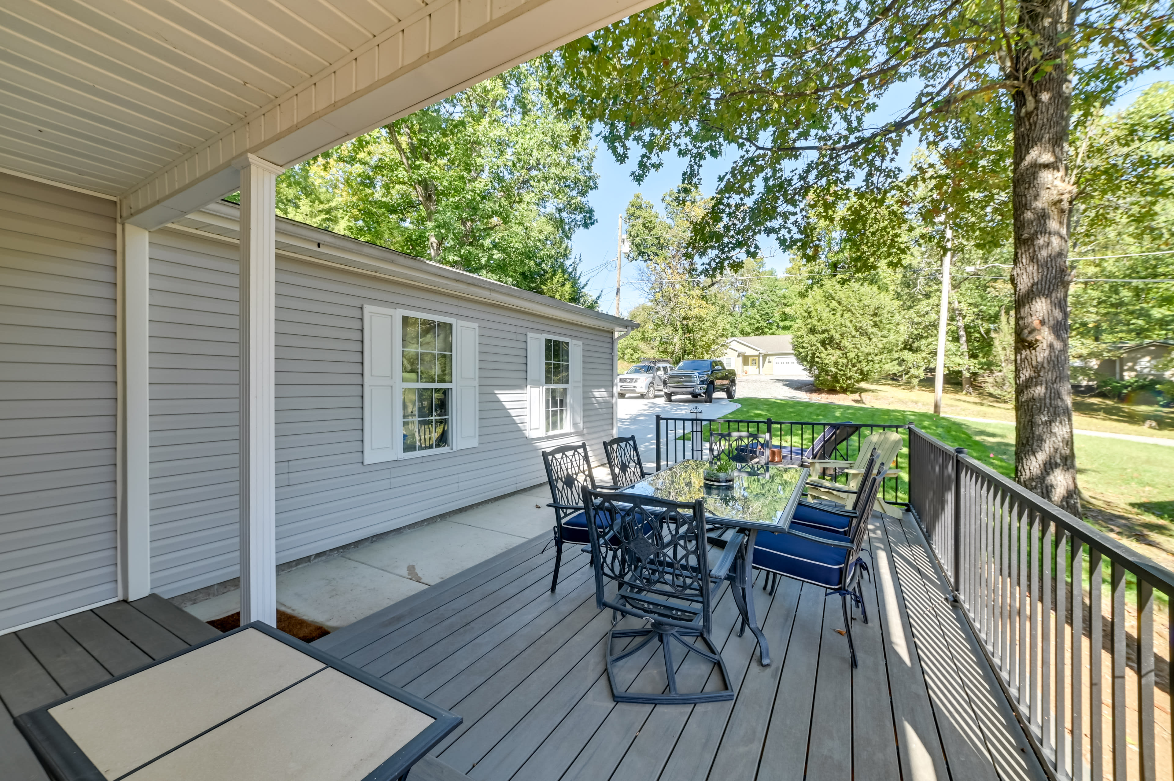 Deck | Dining Table