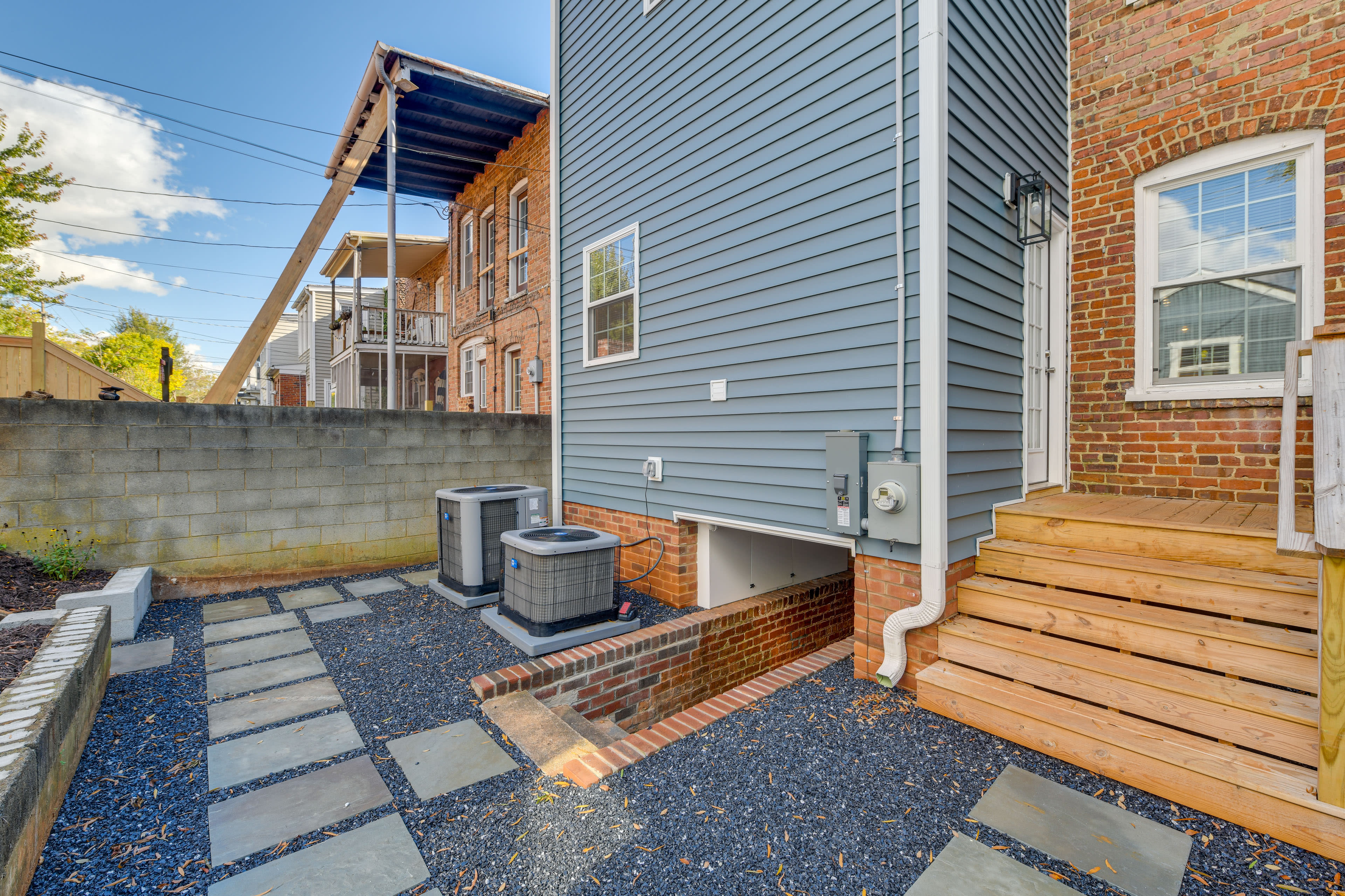 Rear Patio & Garden