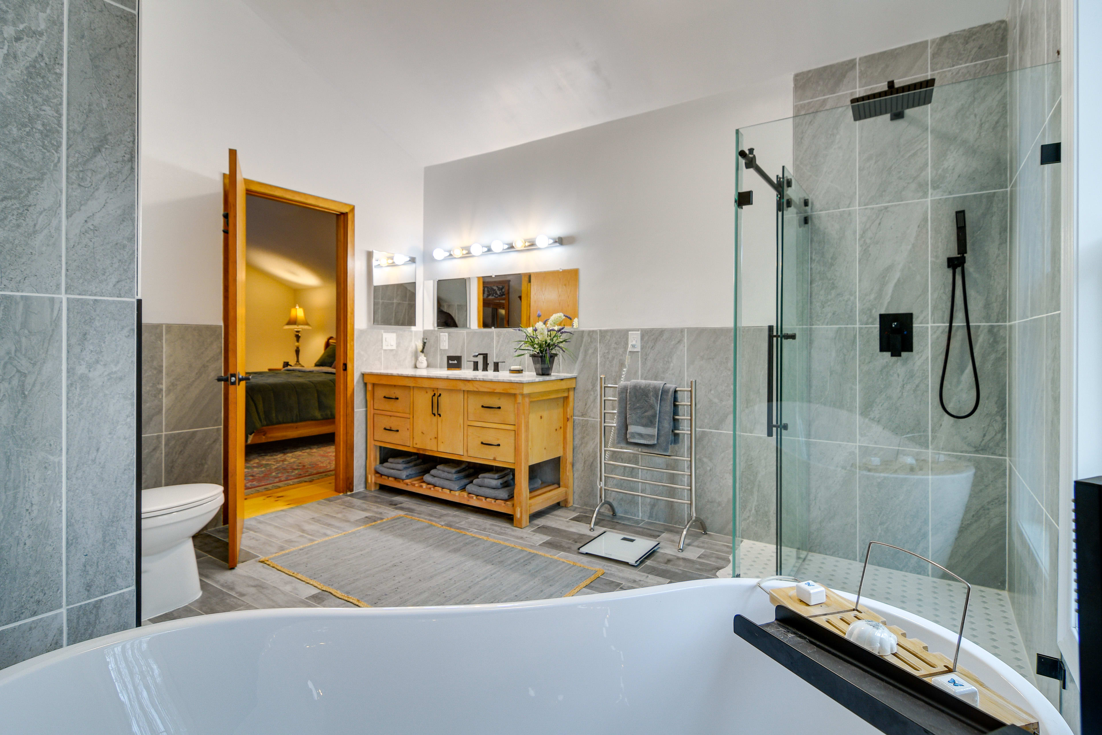 En-Suite Bathroom | Soaking Tub | Walk-In Shower