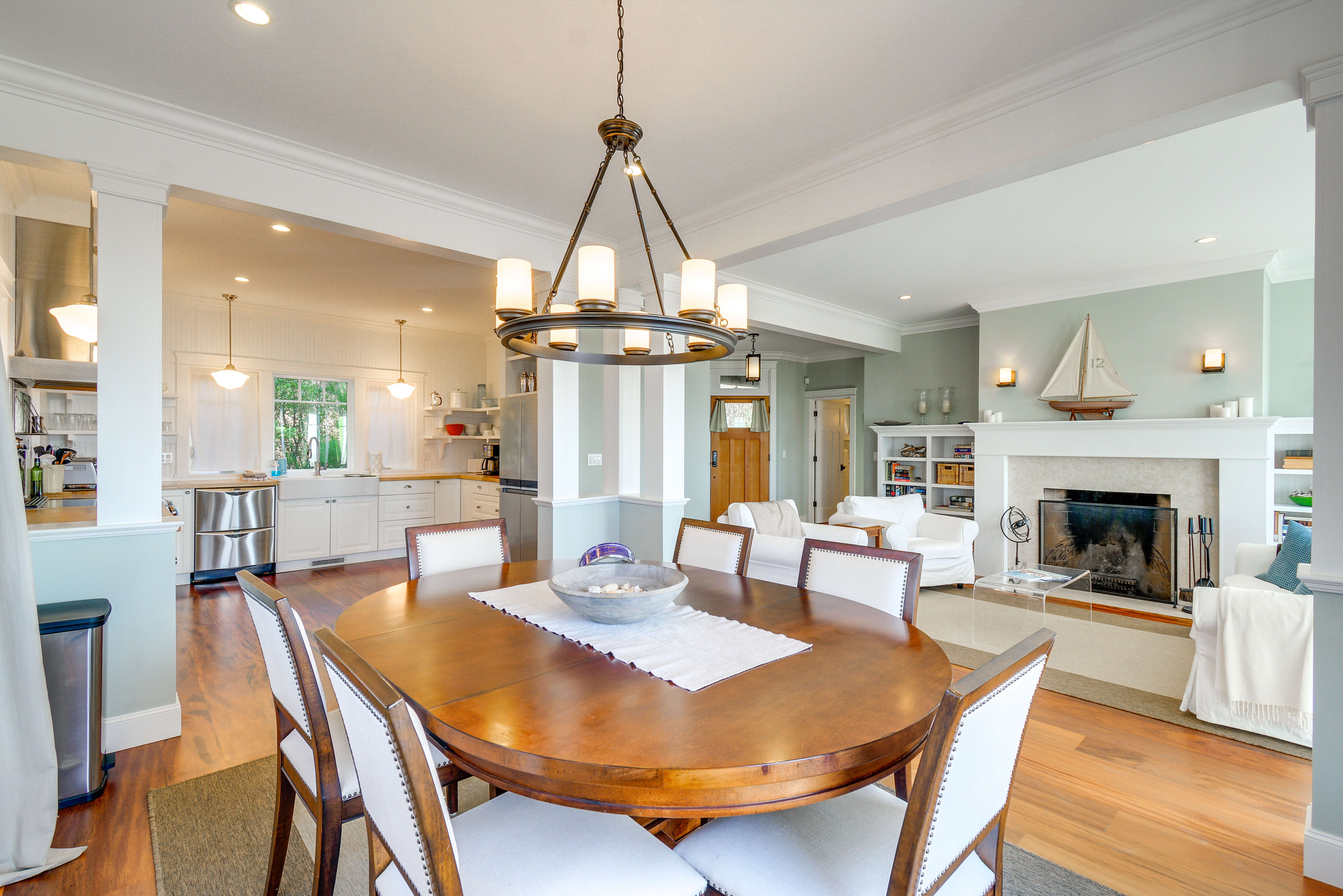 Dining Area | Dishware & Flatware Provided | Electric Heating