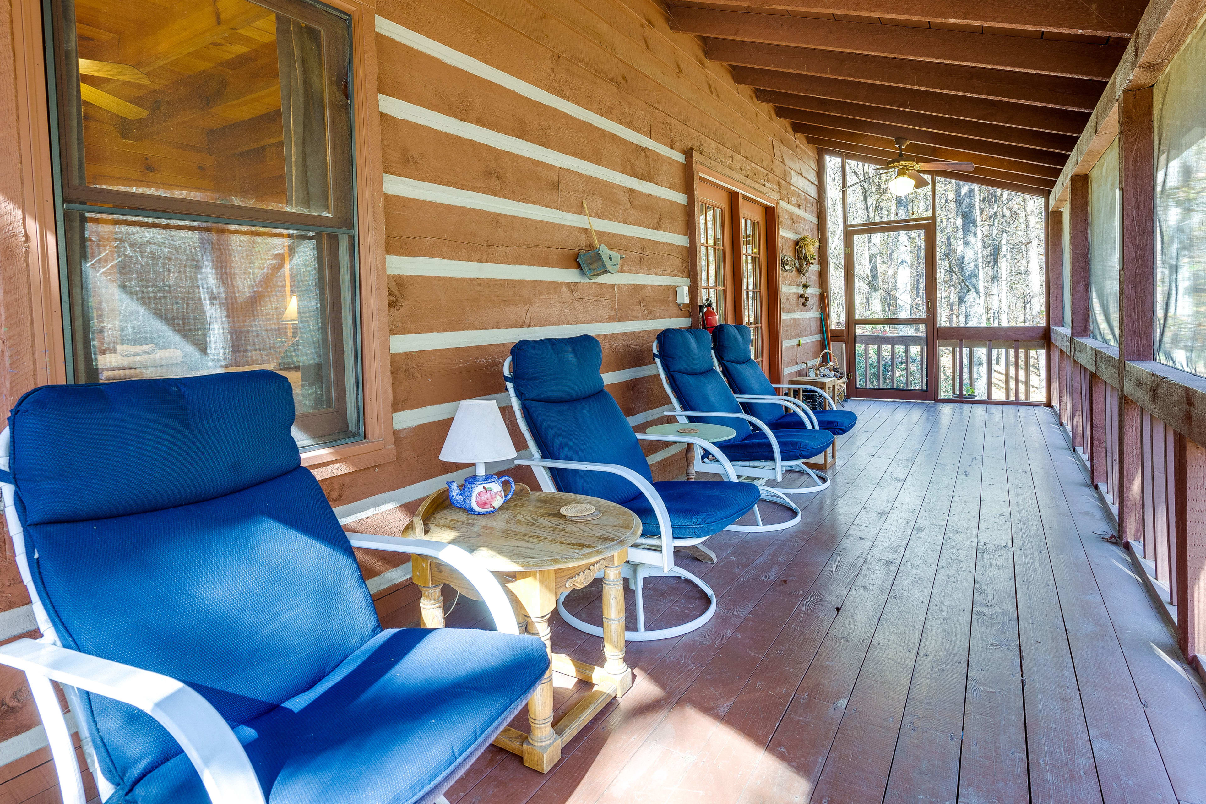 Screened-In Porch