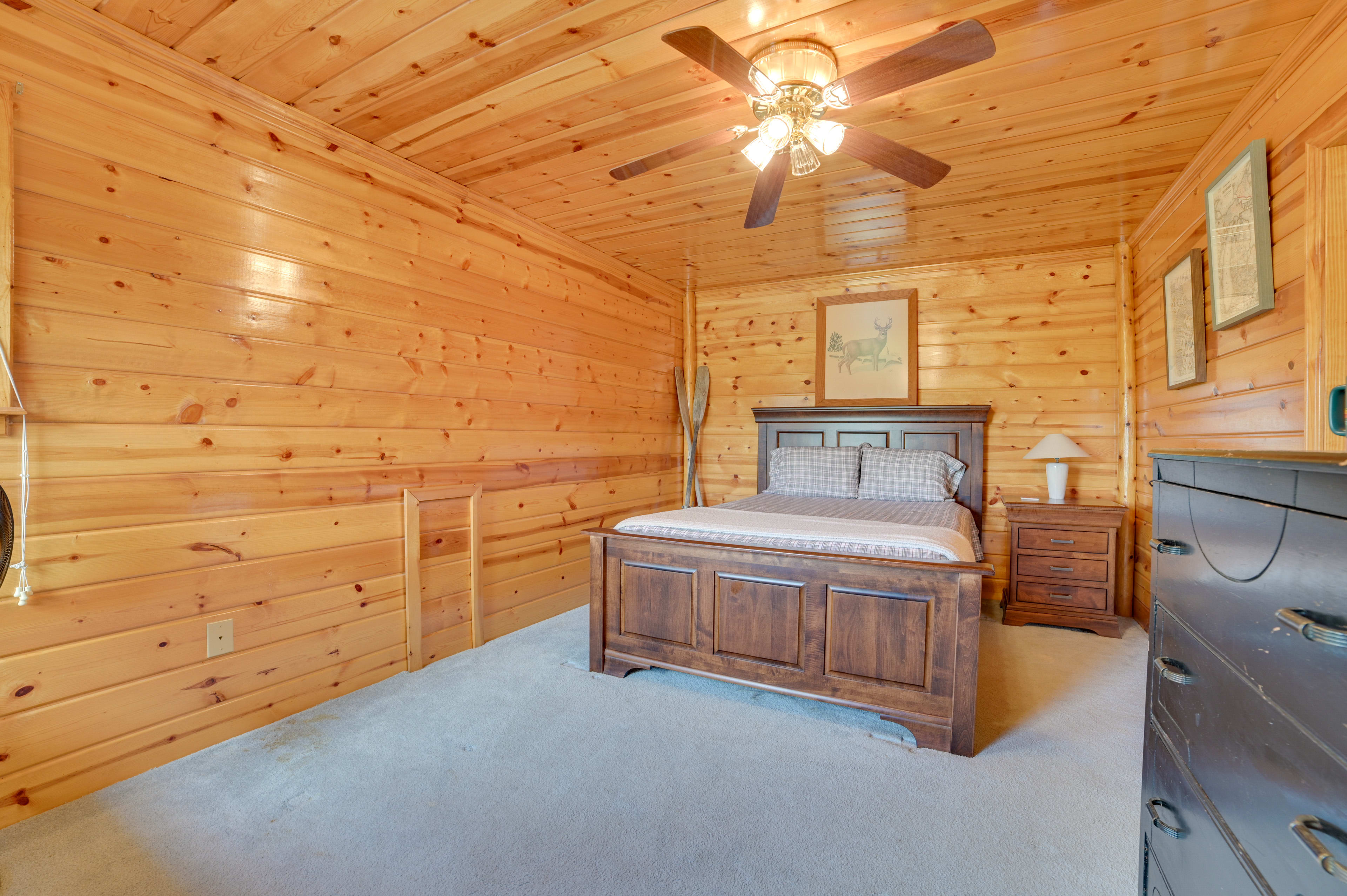 Bedroom 2 | Queen Bed | Flat-Screen TV | Ceiling Fan | 2nd Floor