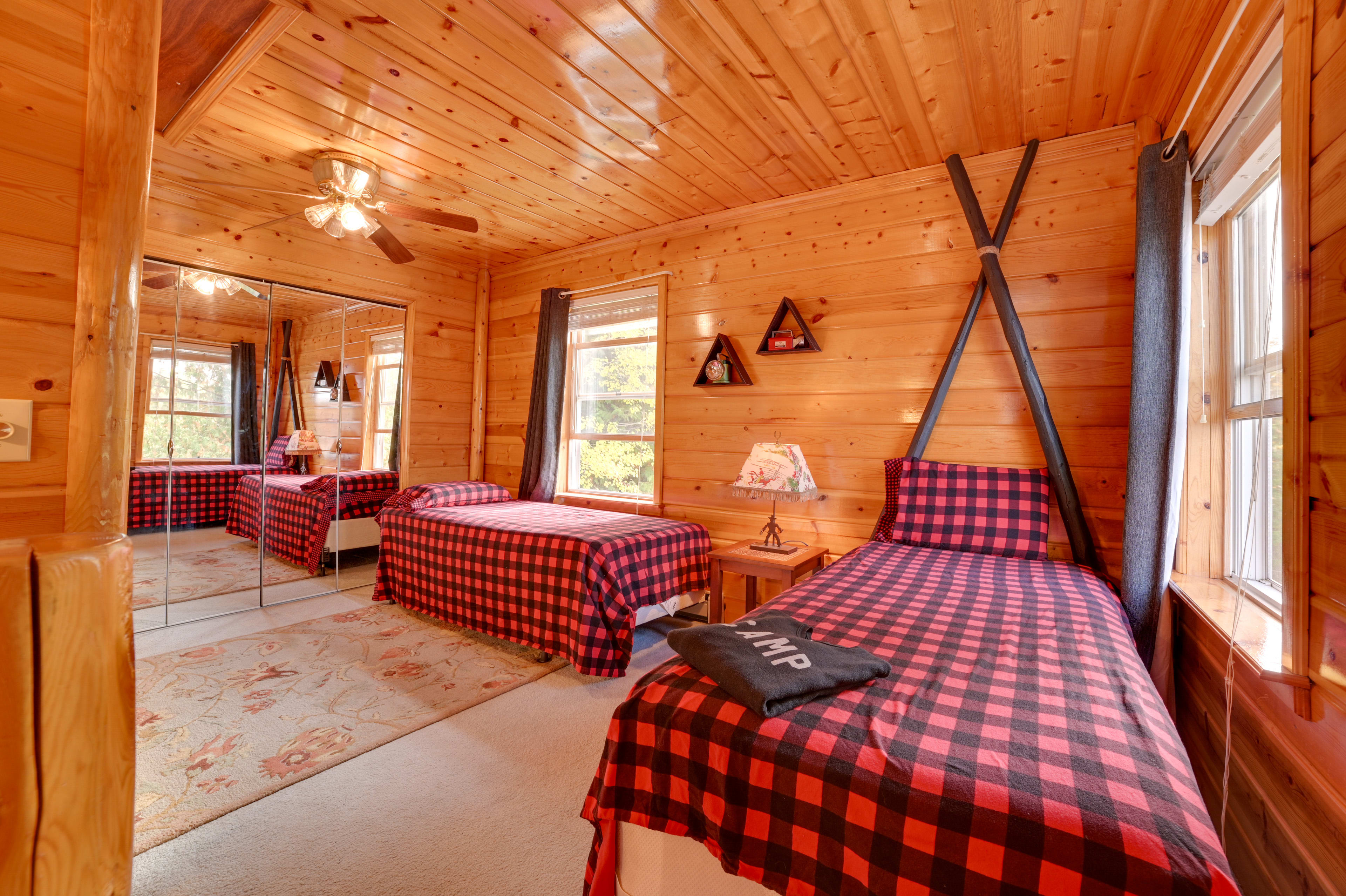 Loft | 2 Twin Beds | Ceiling Fan | 2nd Floor