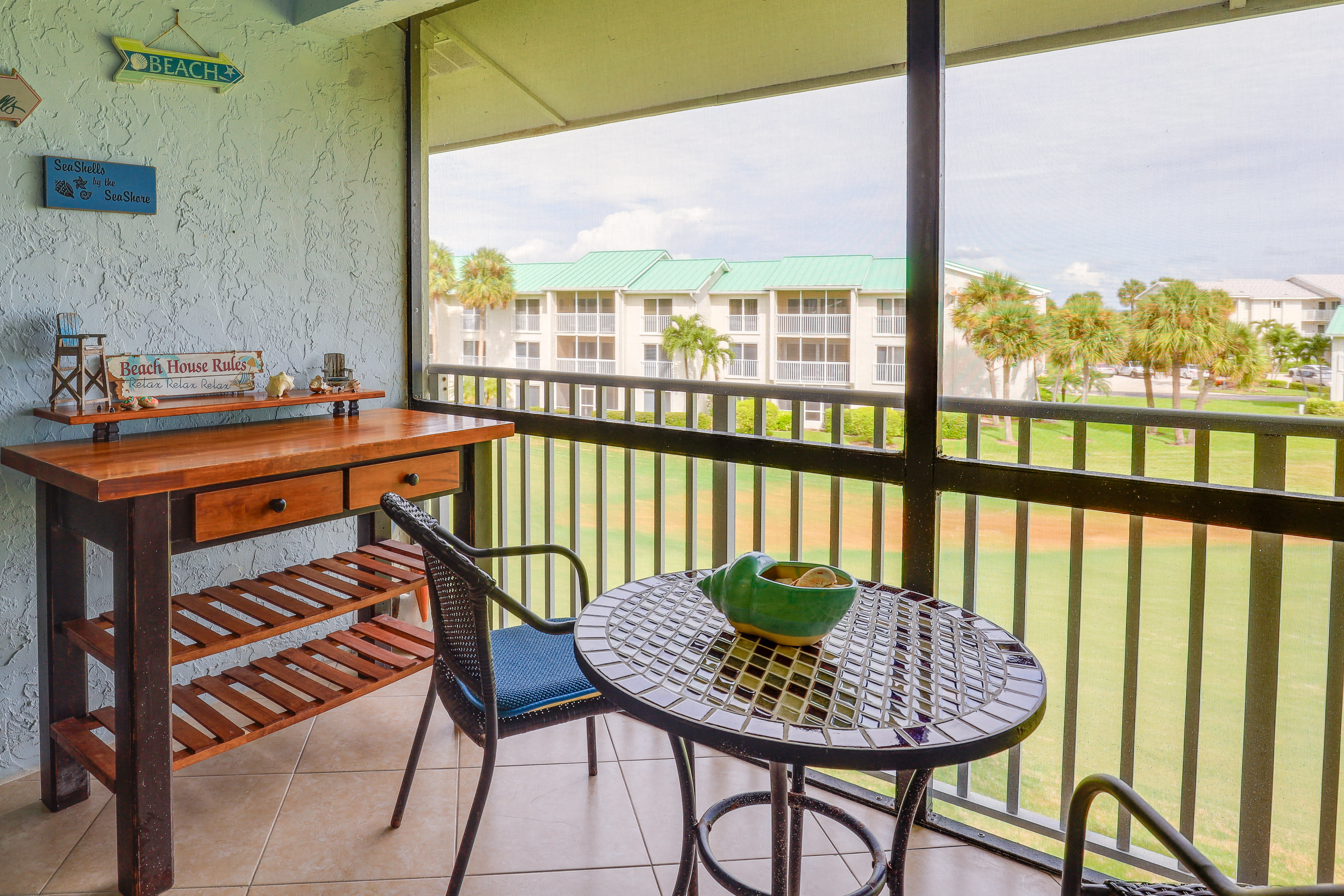 Screened Balcony