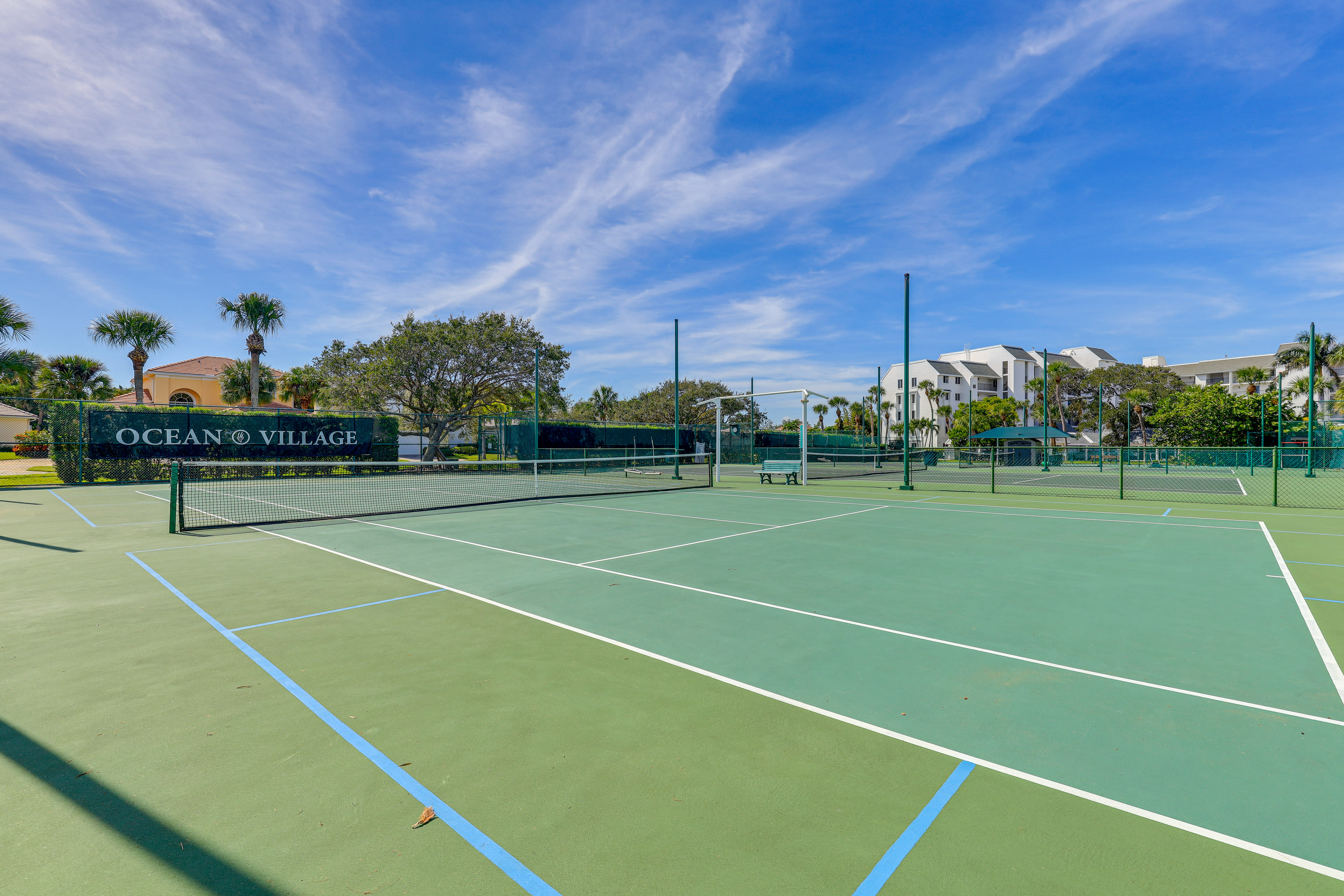 Community Amenities | Tennis & Pickleball Courts | Basketball Court