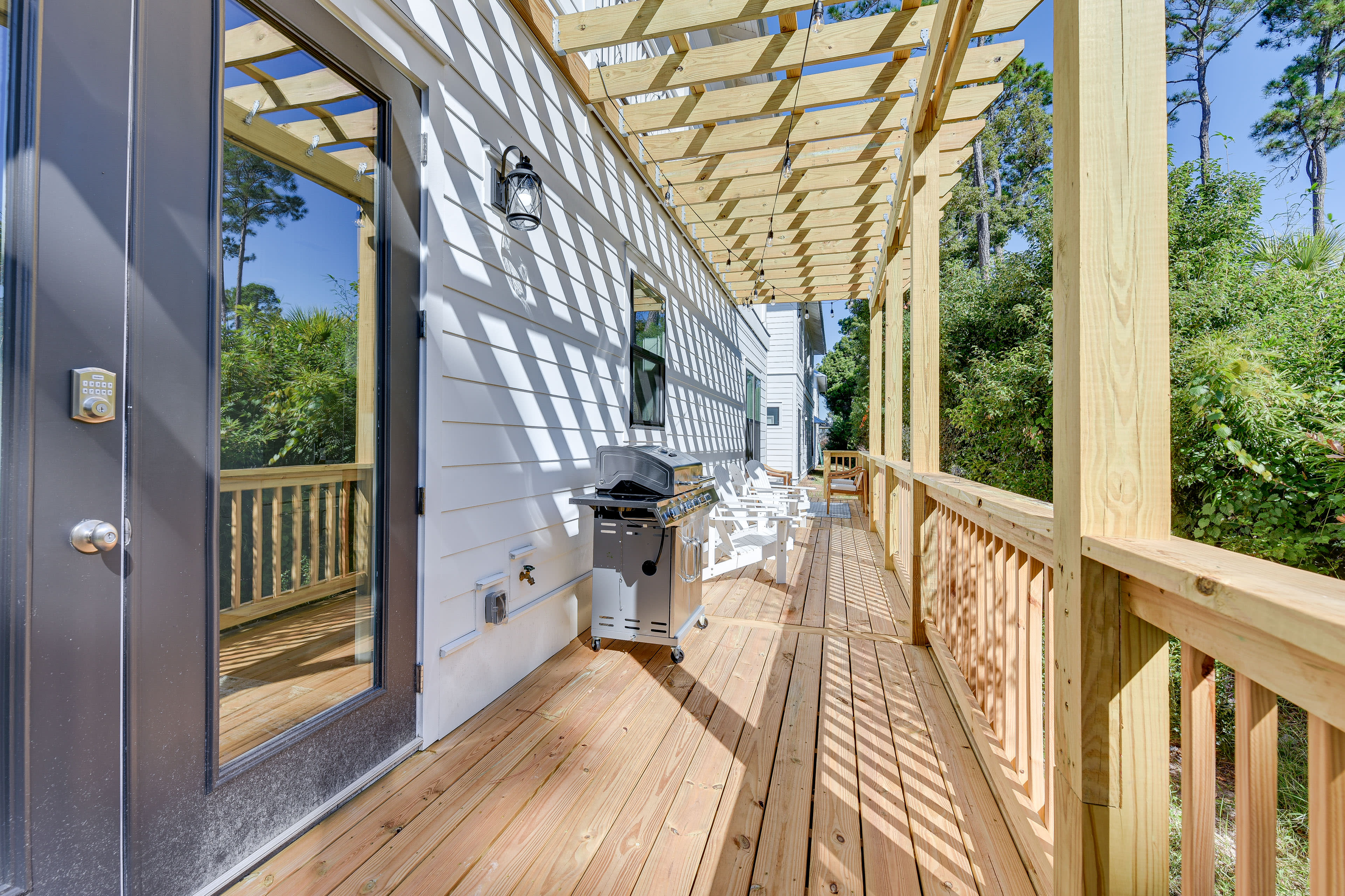 Deck | Gas Grill | Outdoor Seating | Outdoor String Lights