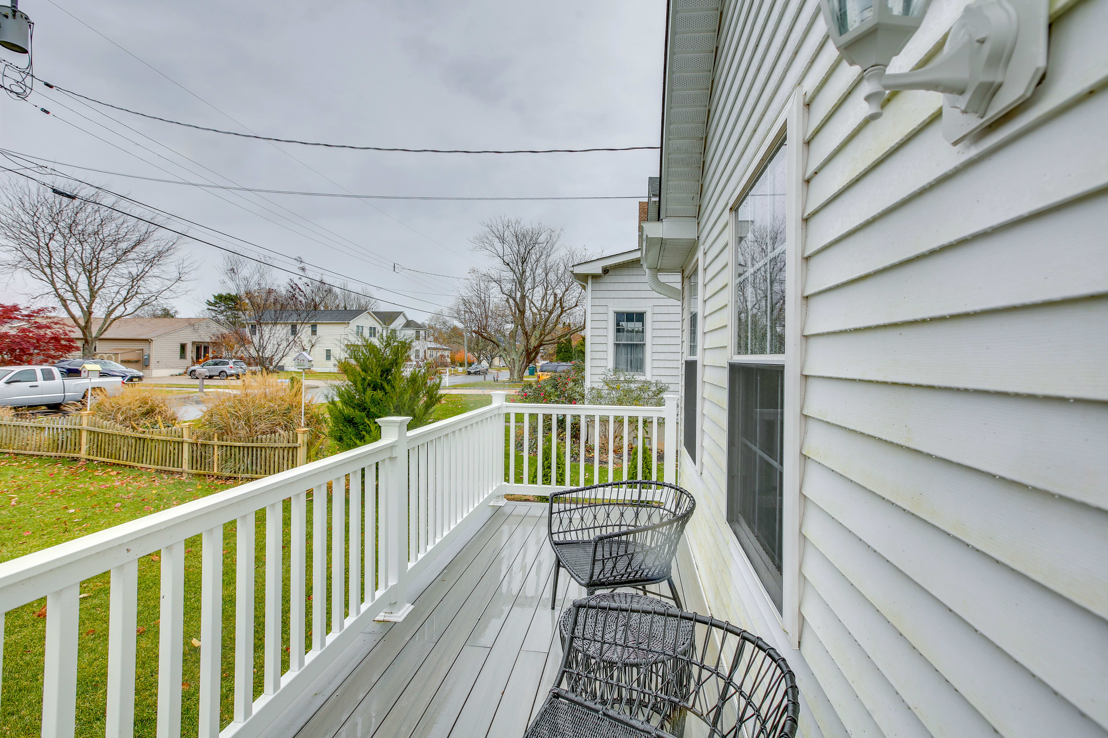 Furnished Porch