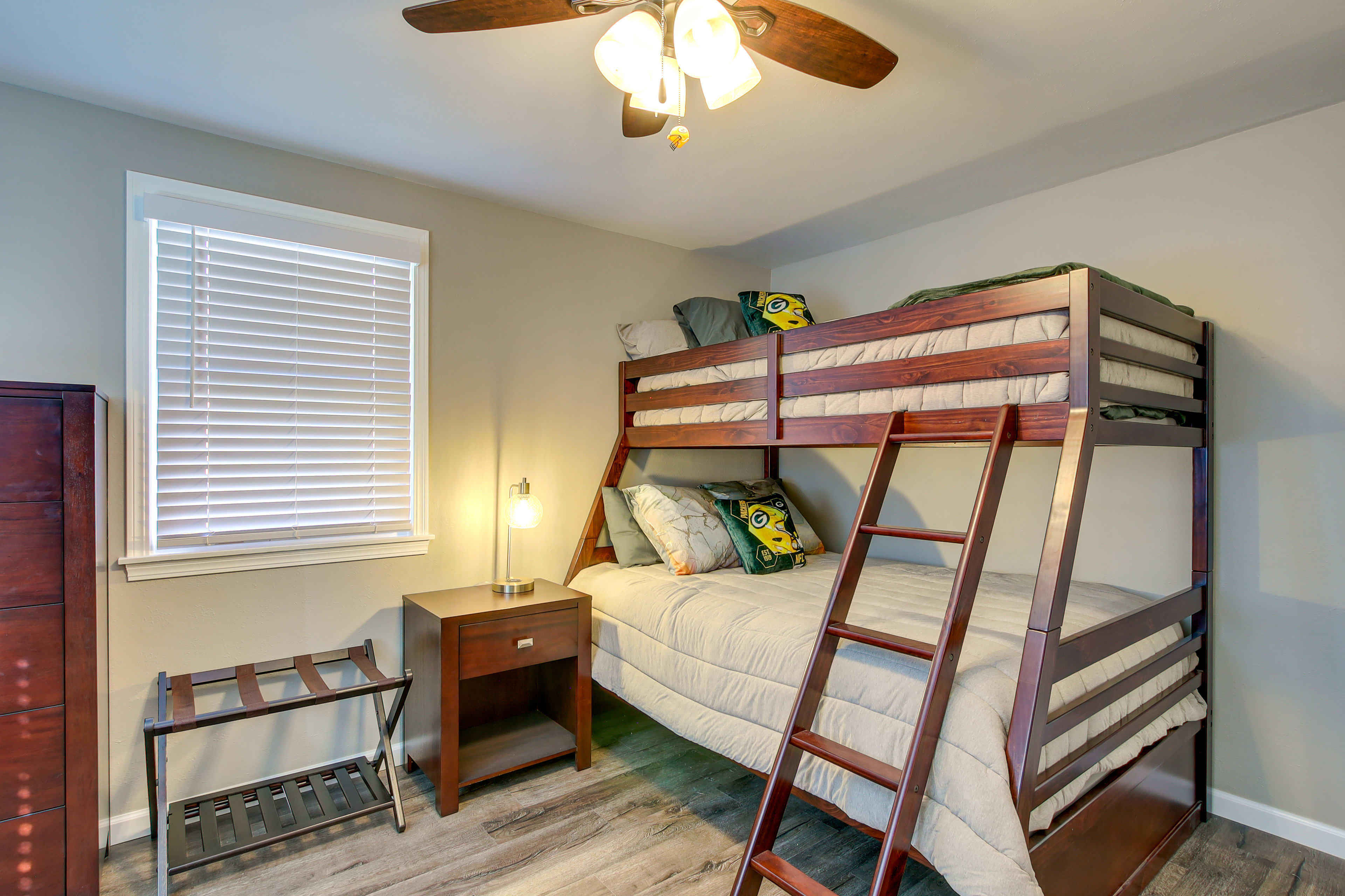 Bedroom 3 | Twin/Full Bunk Bed | Ceiling Fan