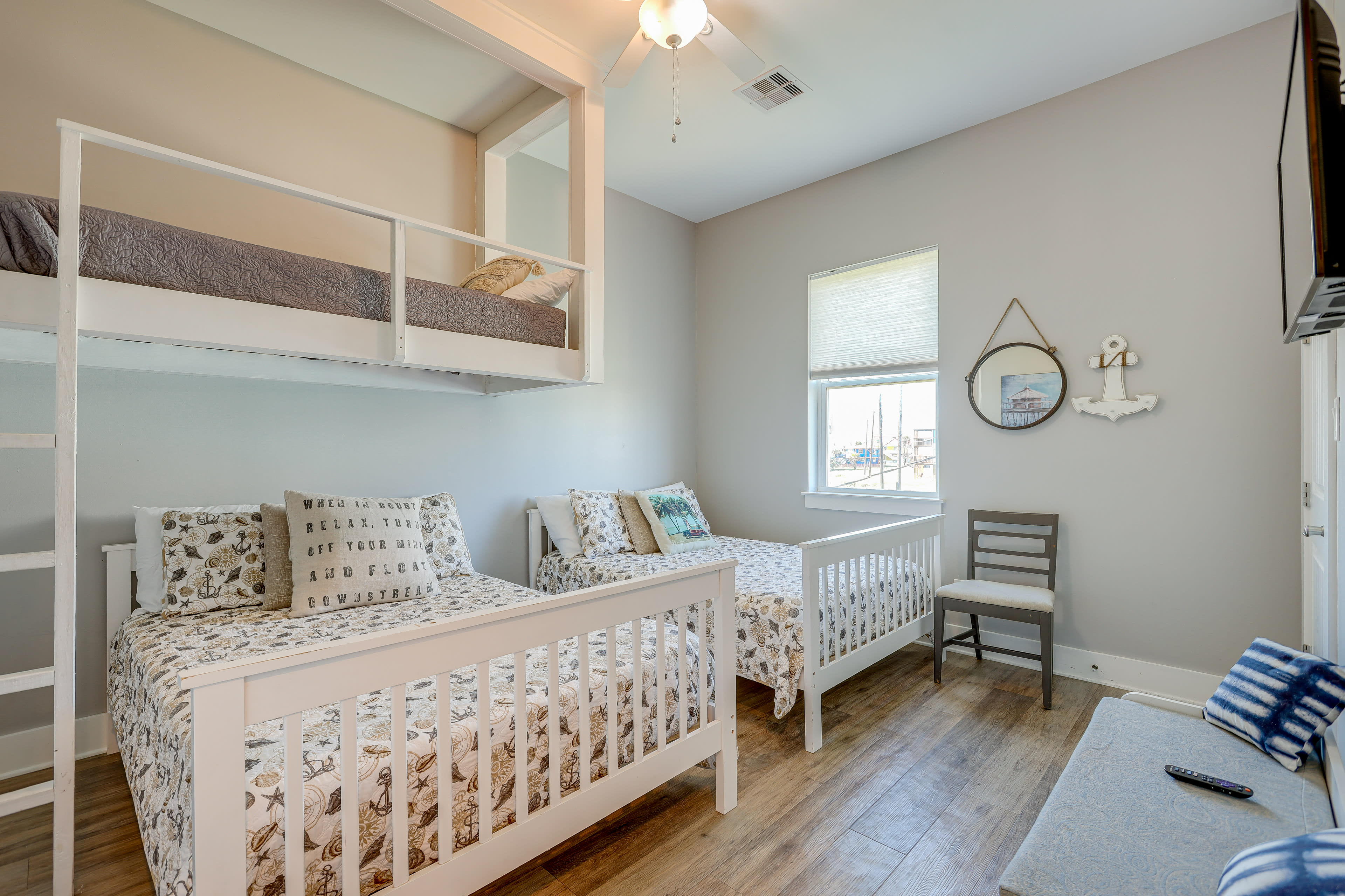 Bedroom 4 | 2 Full Beds | Lofted Twin Bed | 2nd Floor