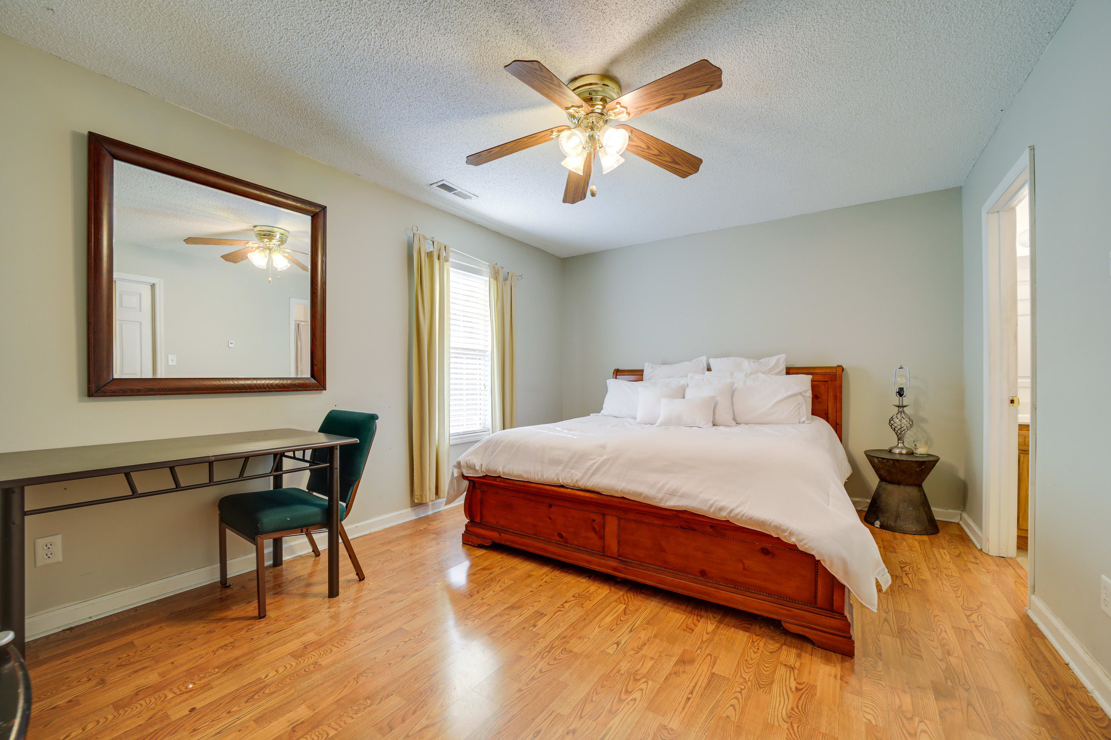 Bedroom 1 | King Bed | En-Suite Bathroom