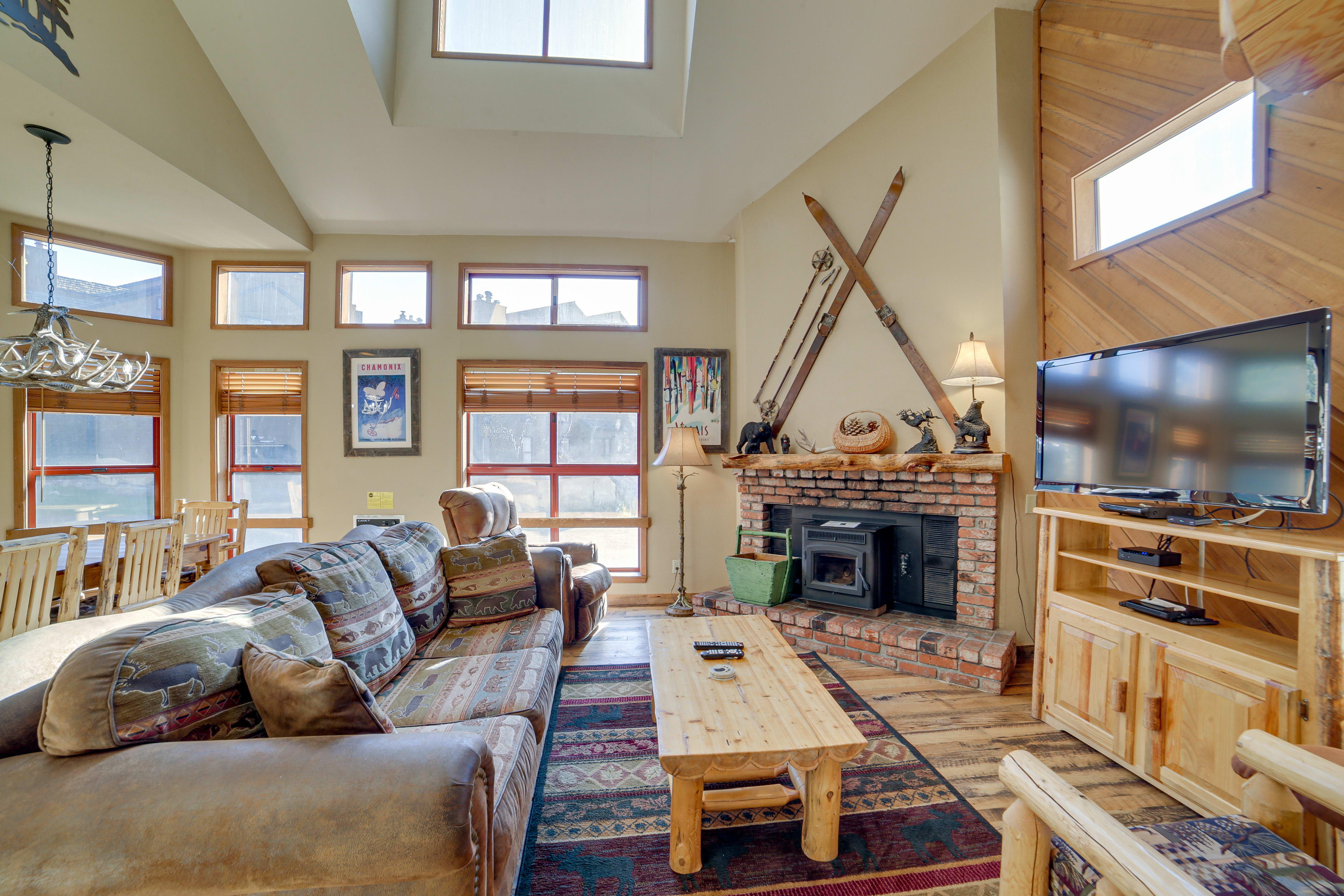 Mammoth Lakes Vacation Rental | 1BR + Loft | 2BA | Steps Required to Access