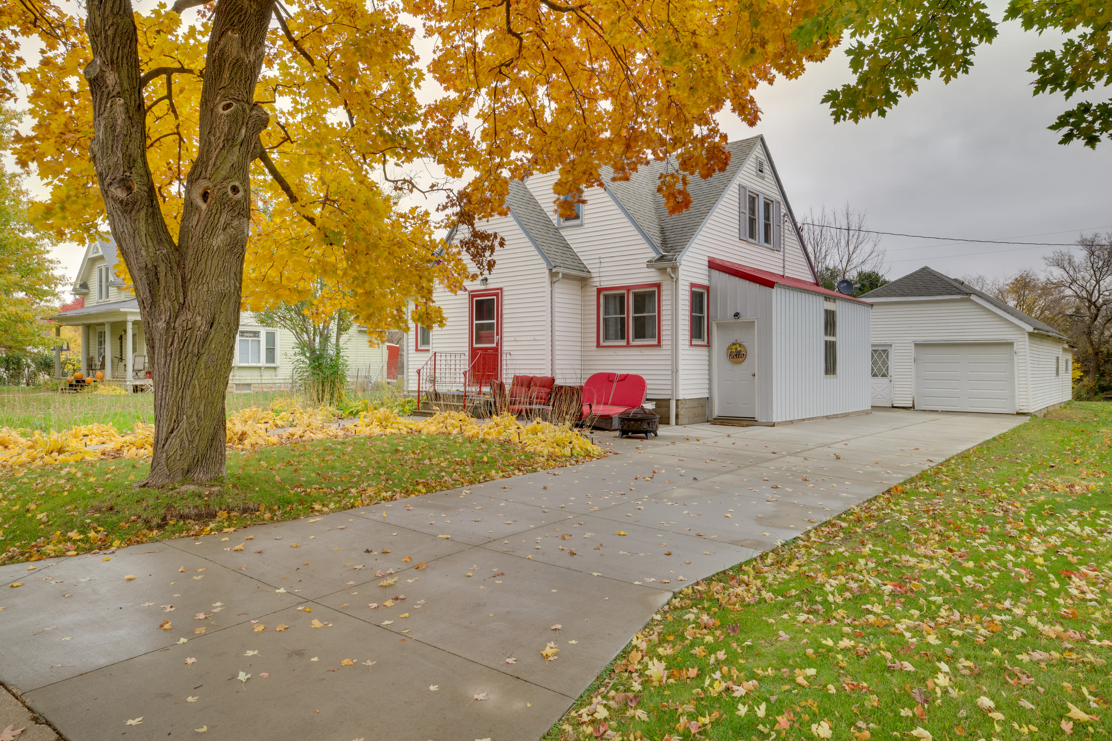 Parking | Driveway (4 Vehicles) | Street (Warm Months, First-Come, First-Served)