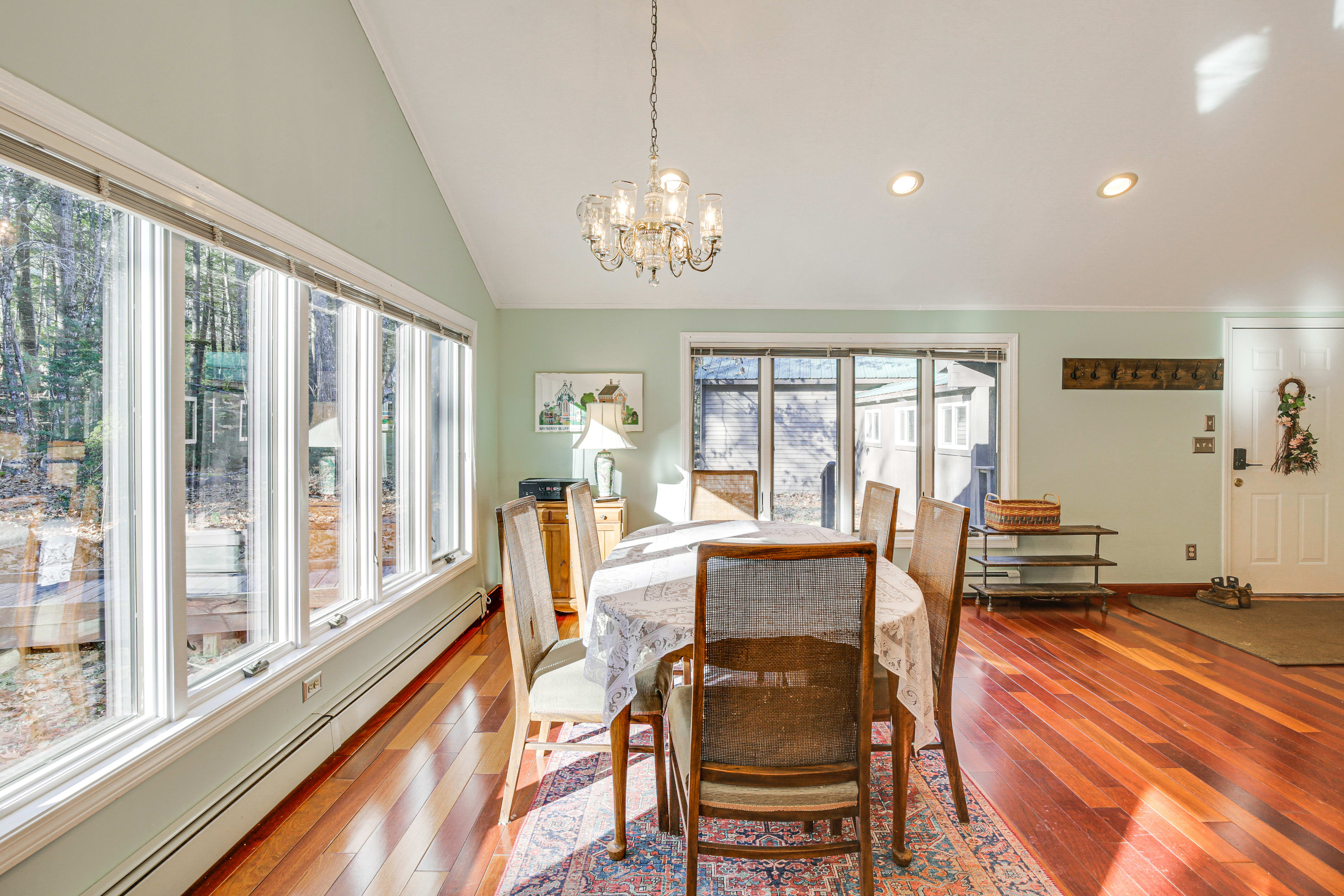 Dining Area | 1st Floor | Dishware/Flatware | Trash Bags/Paper Towels