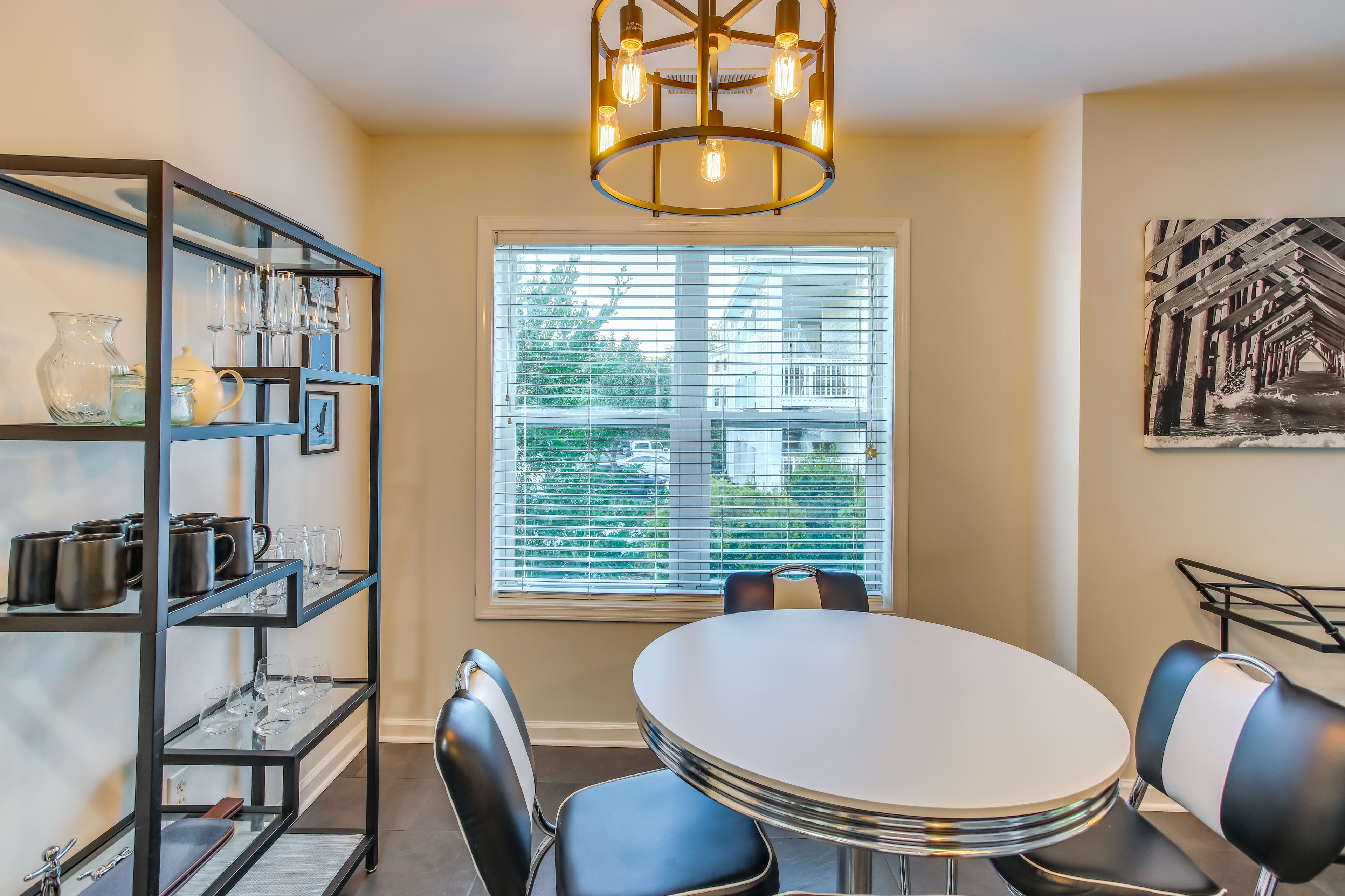 Dining Area | Dining Table | Dishware/Flatware