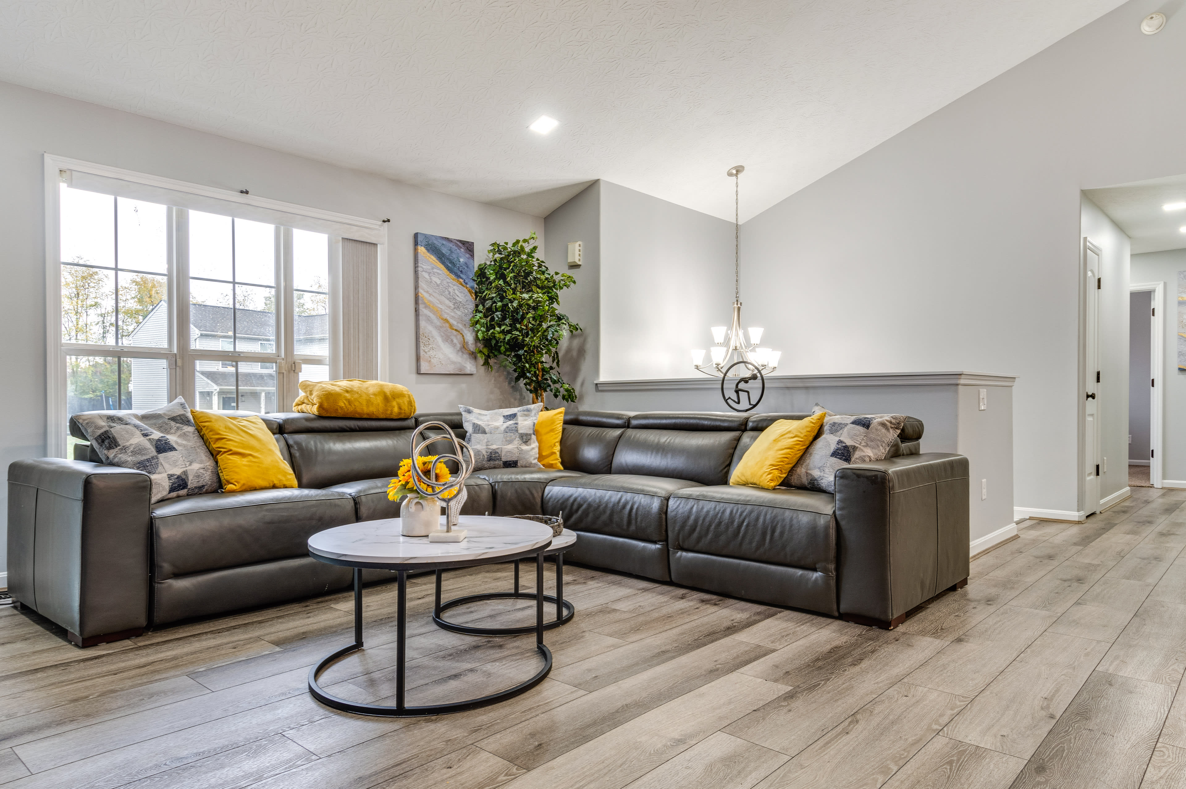 Living Room | Smart TV | Fireplace | Central Heating & A/C | Ceiling Fans