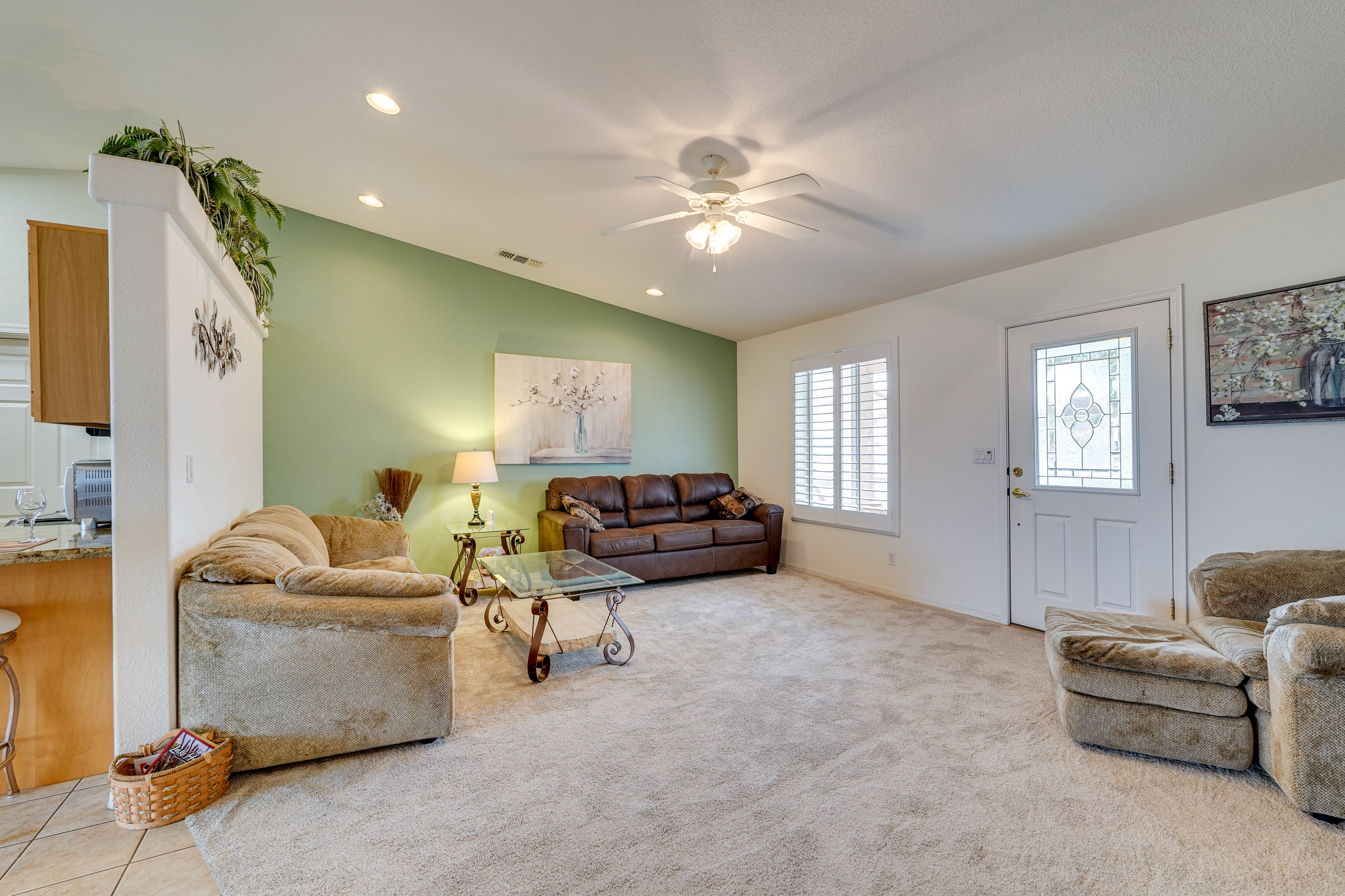 Living Room | Sleeper Sofa | Main Floor | Smart TV