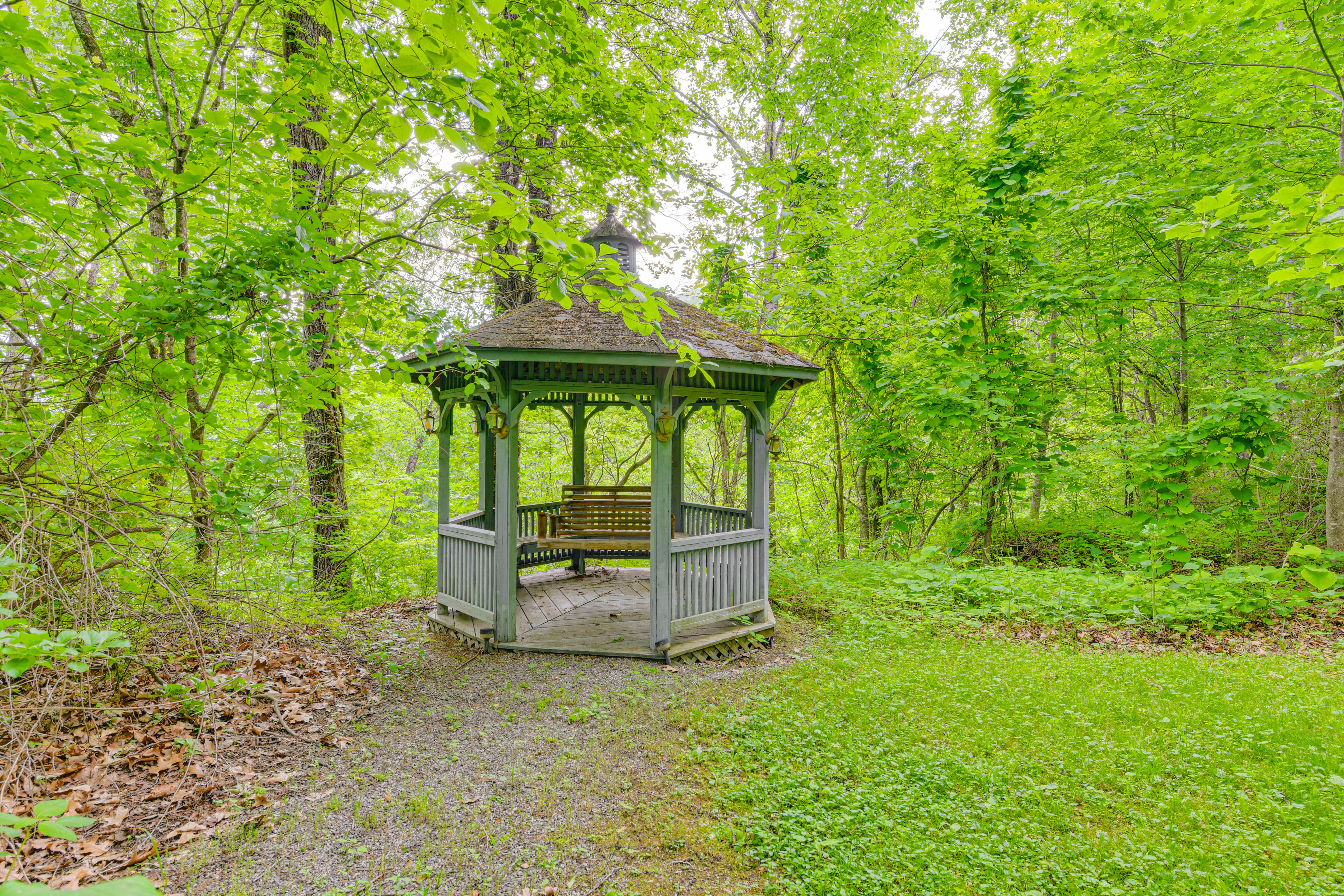 Yard Space | Gazebo | Fire Pit