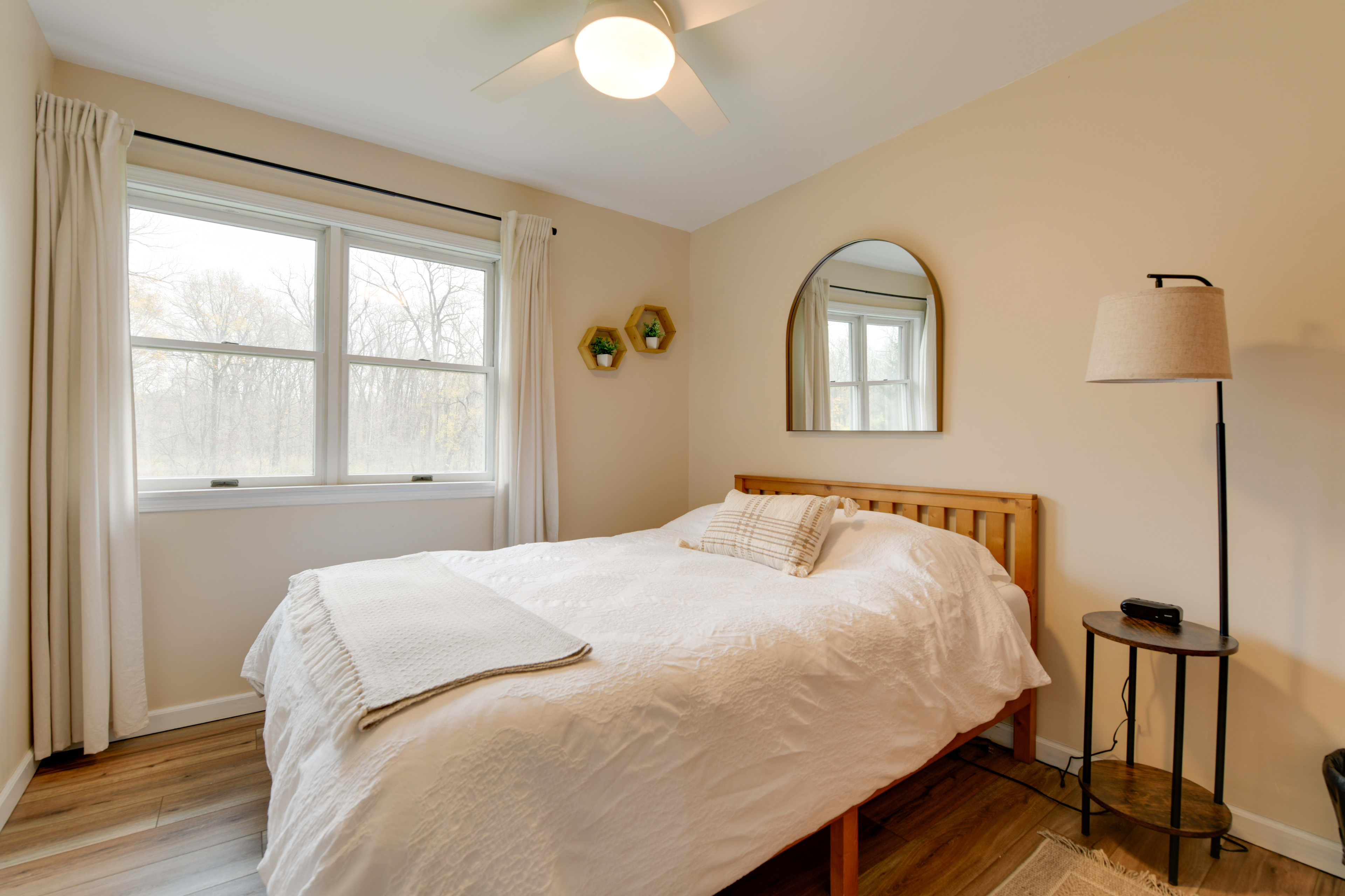 Bedroom 3 | Queen Bed | Main Floor