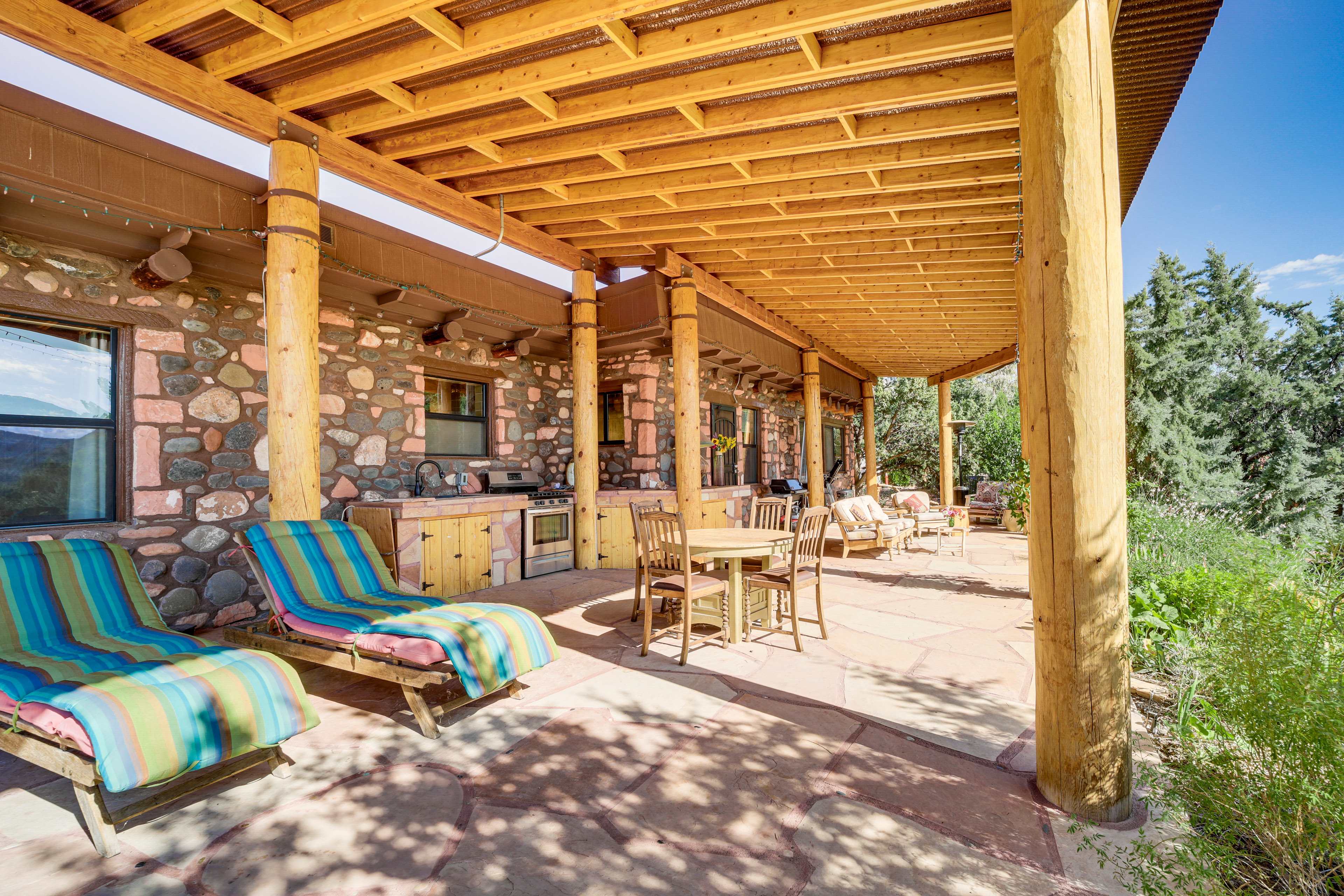 Outdoor Kitchen | Gas Grill | Scenic Views