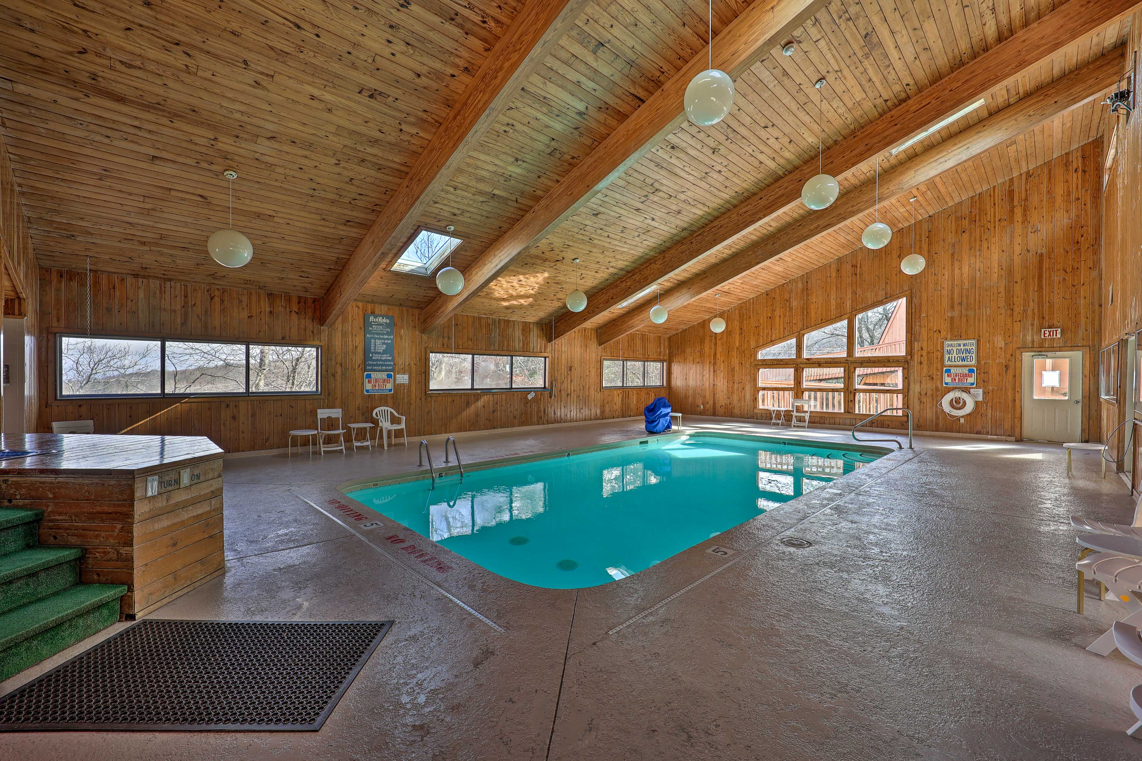 Community Amenities | Indoor Pool & Hot Tub