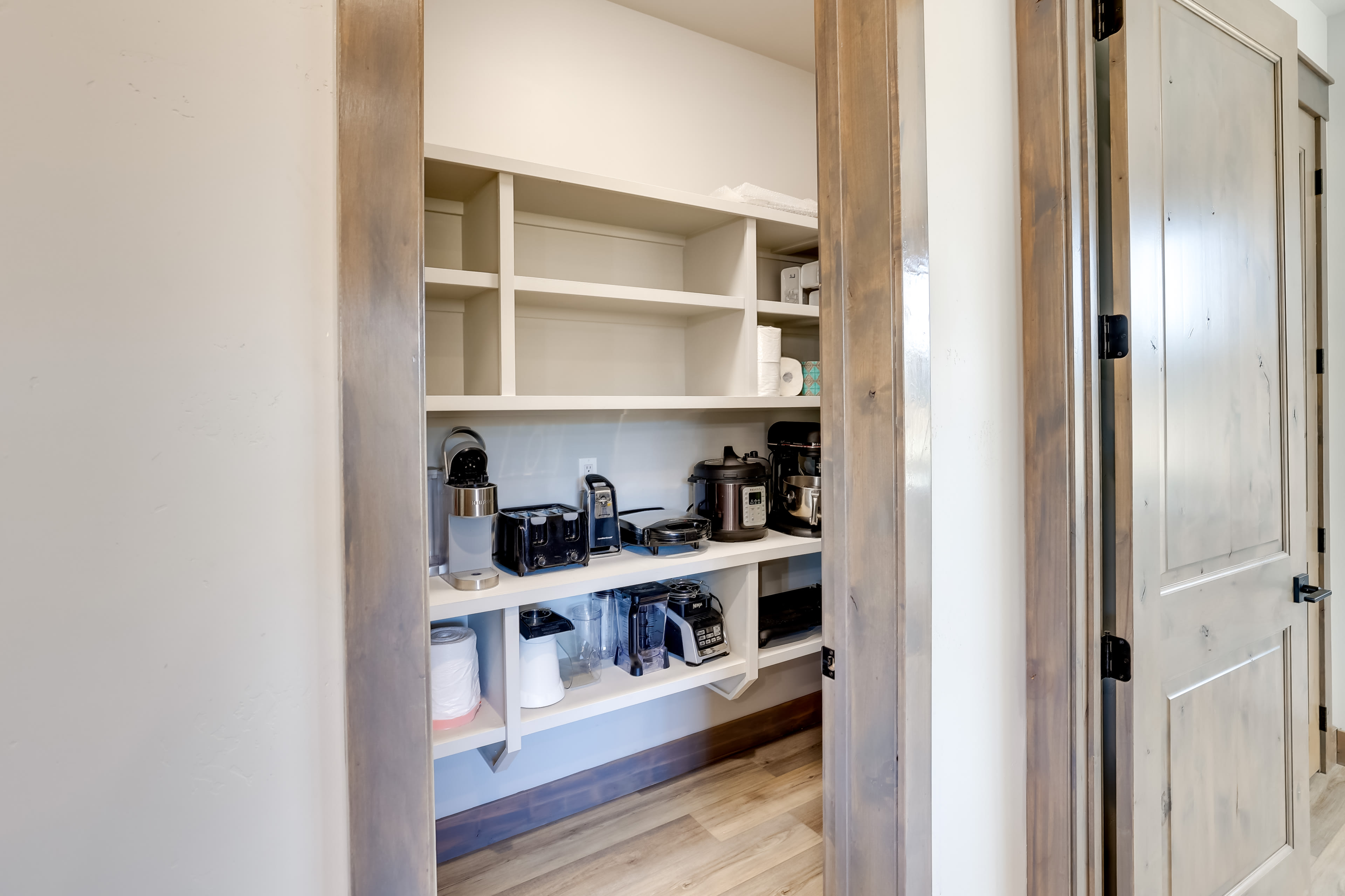 Walk-In Pantry | Kitchen Basics