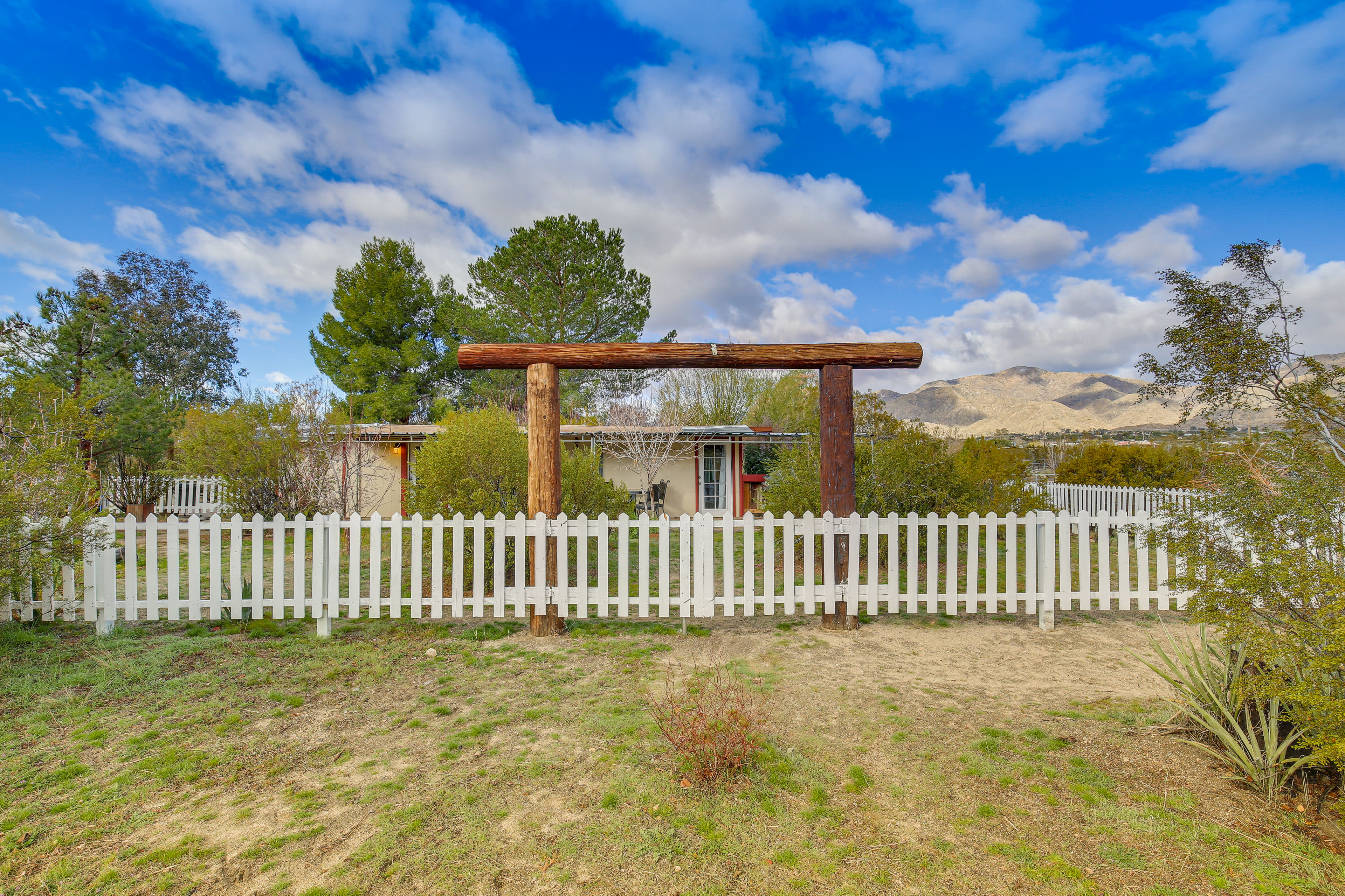 Cabin Exterior | Fenced Yard