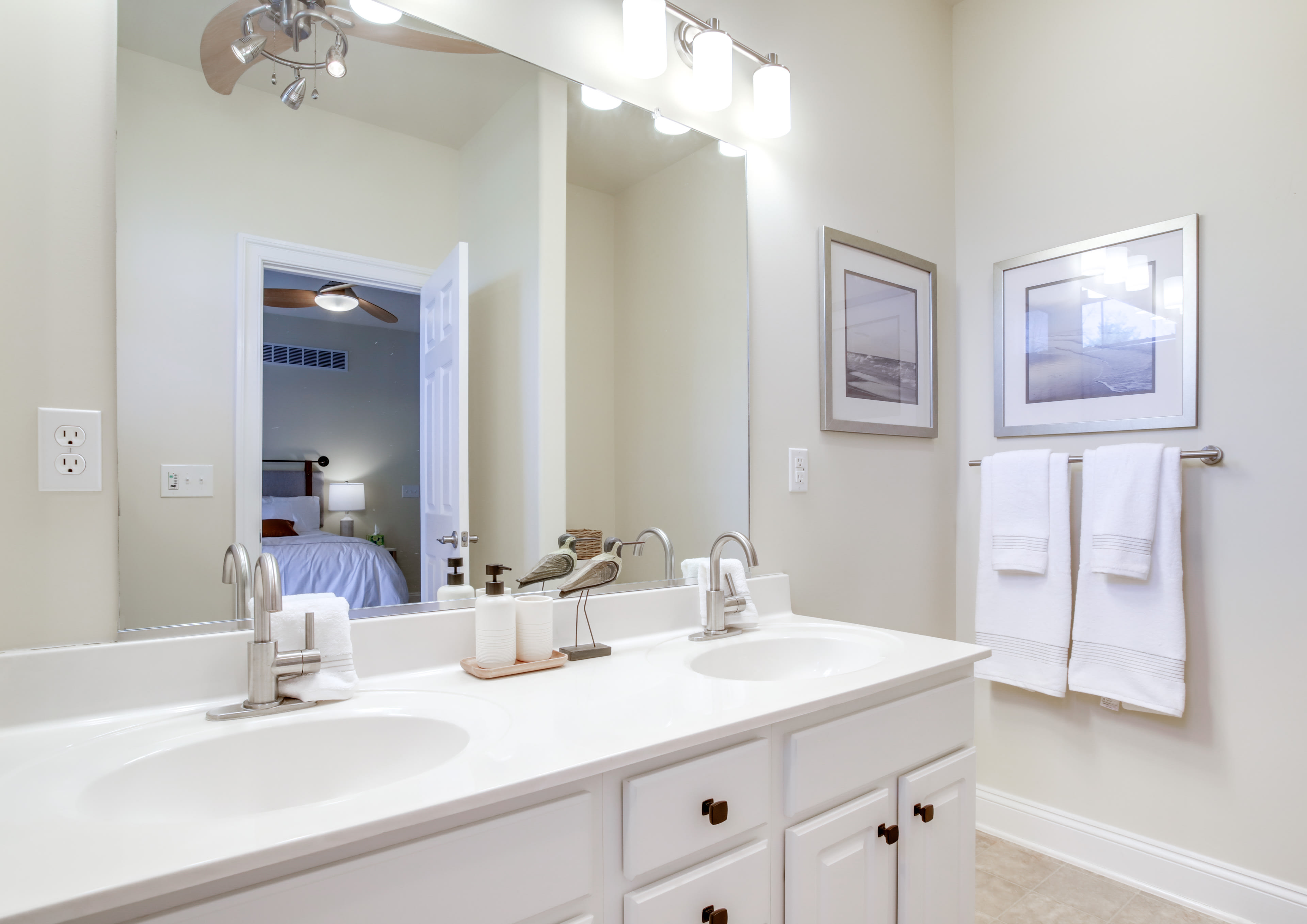 En-Suite Bathroom | Towels Provided | Complimentary Toiletries