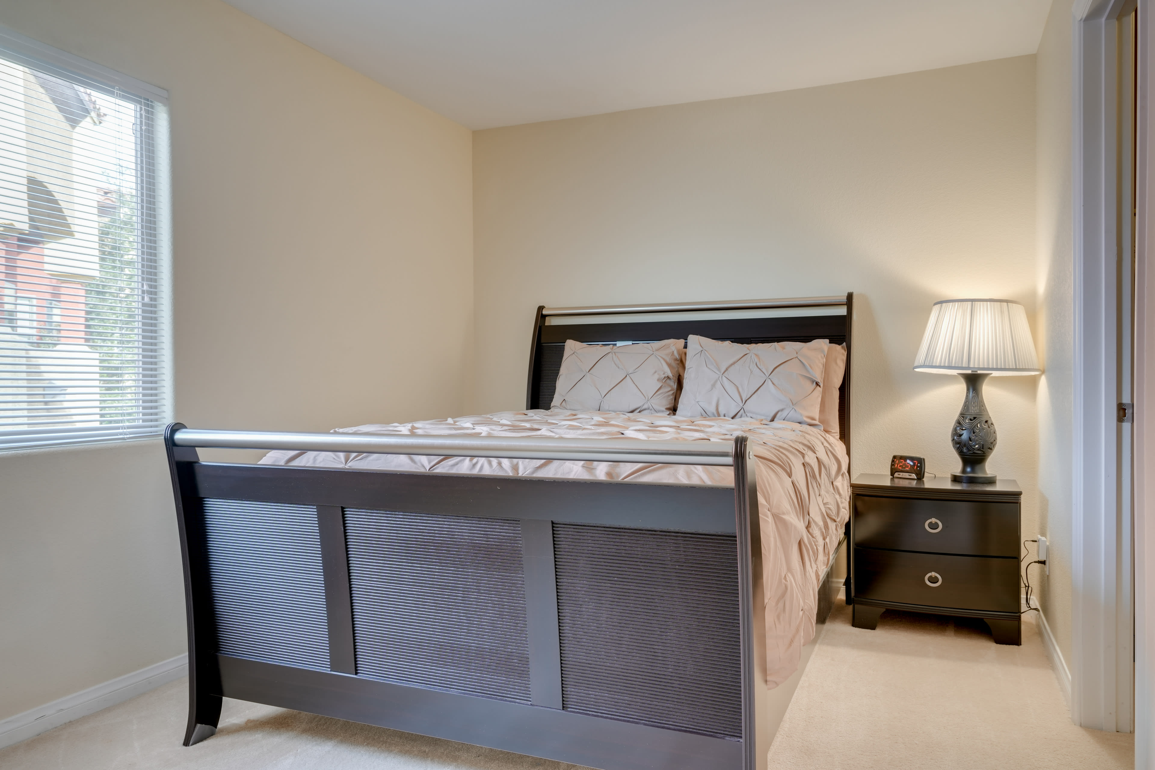 Bedroom 3 | 1st Floor | Queen Bed | Smart TV | Walk-In Closet