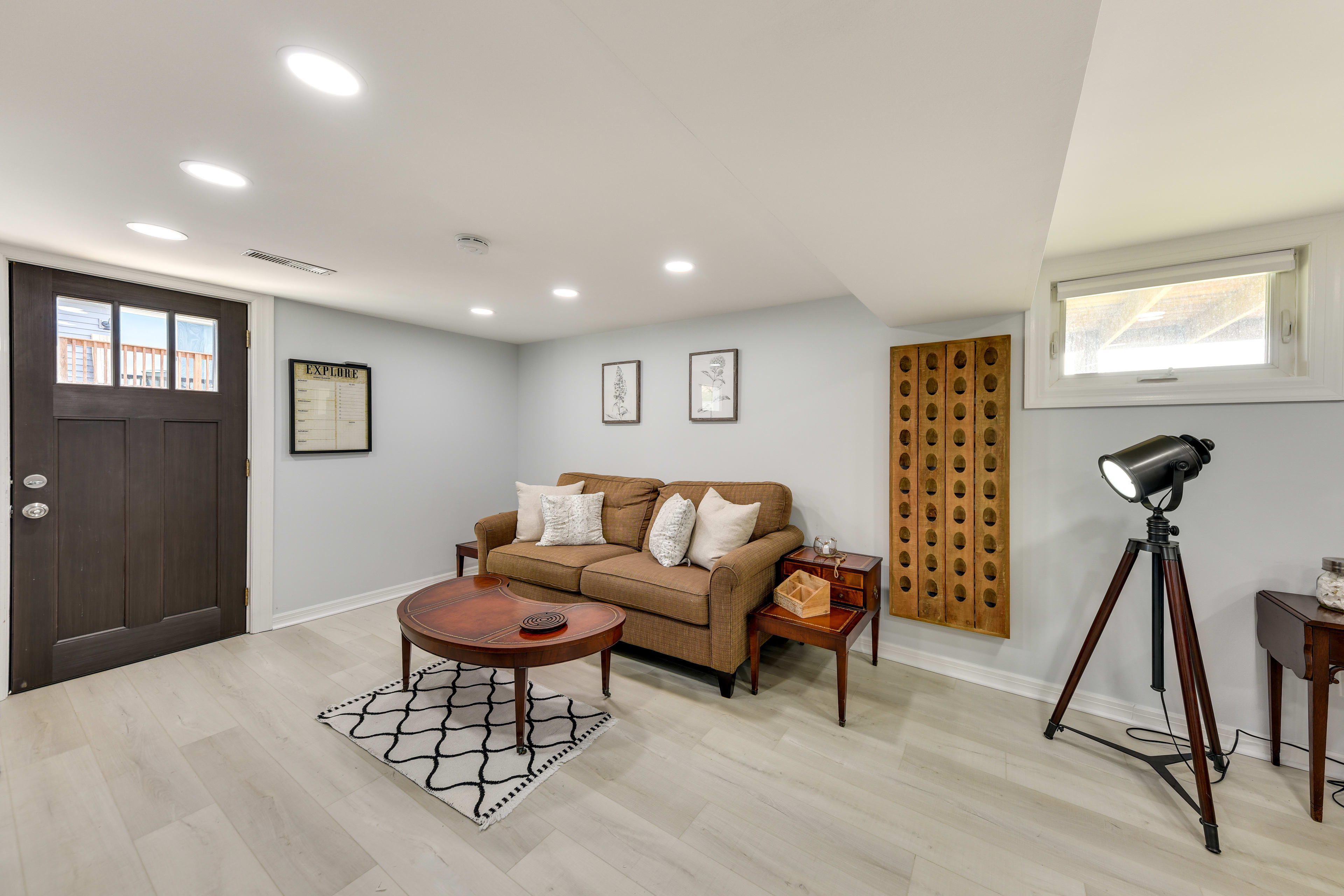 Living Room | Lower Level | Smart TV | Board Games