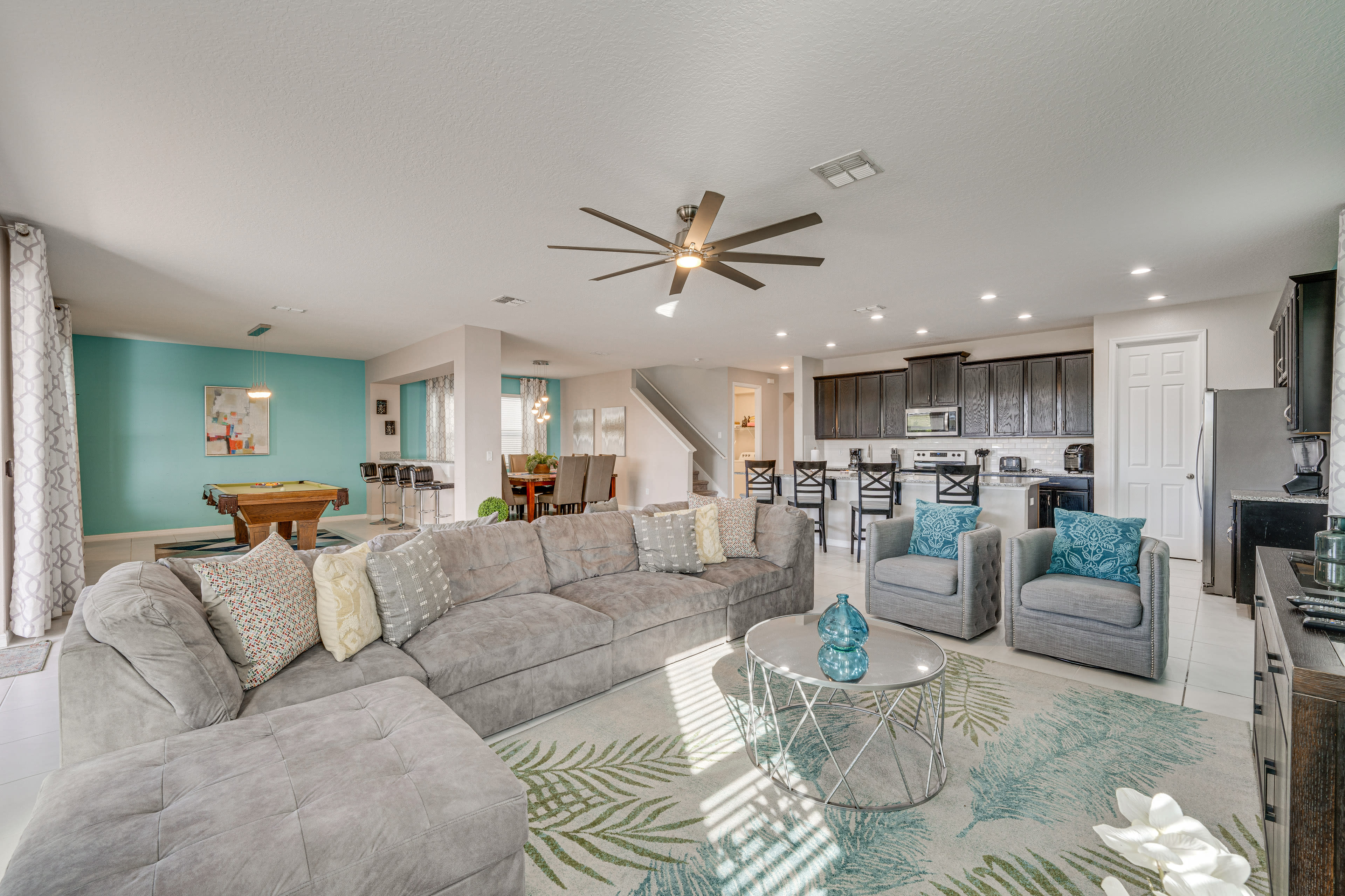 Living Room | 1st Floor | Smart TV | Pool Table