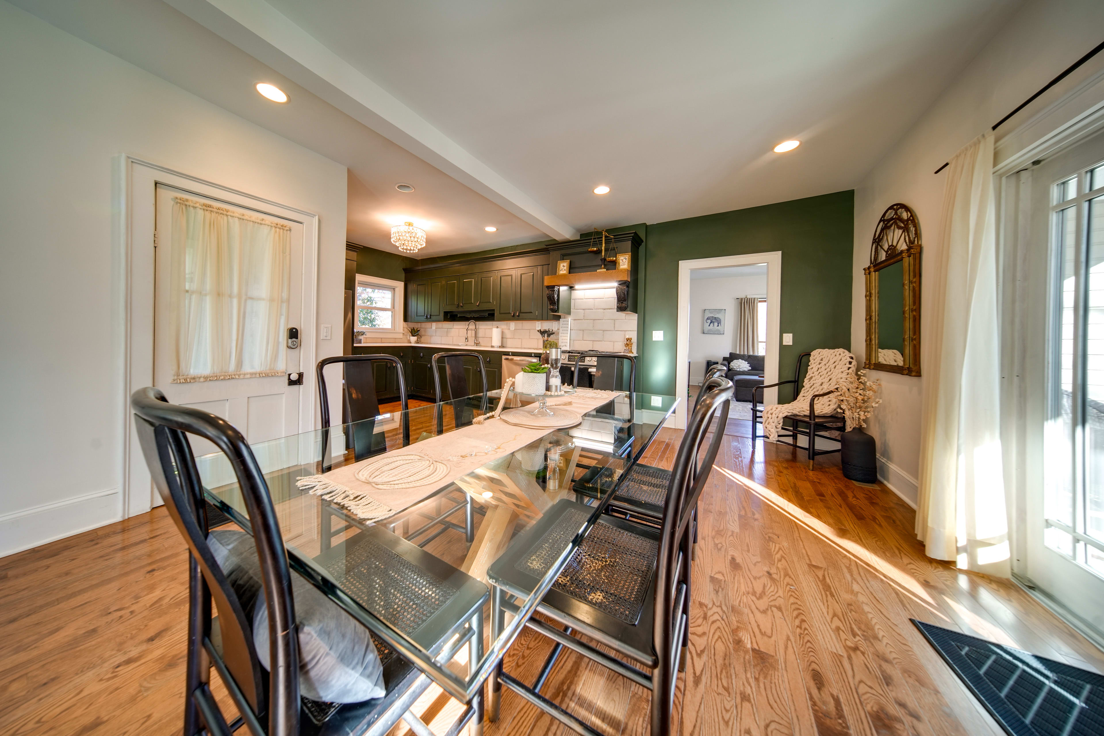 Dining Area | Kitchen | Cooking Basics