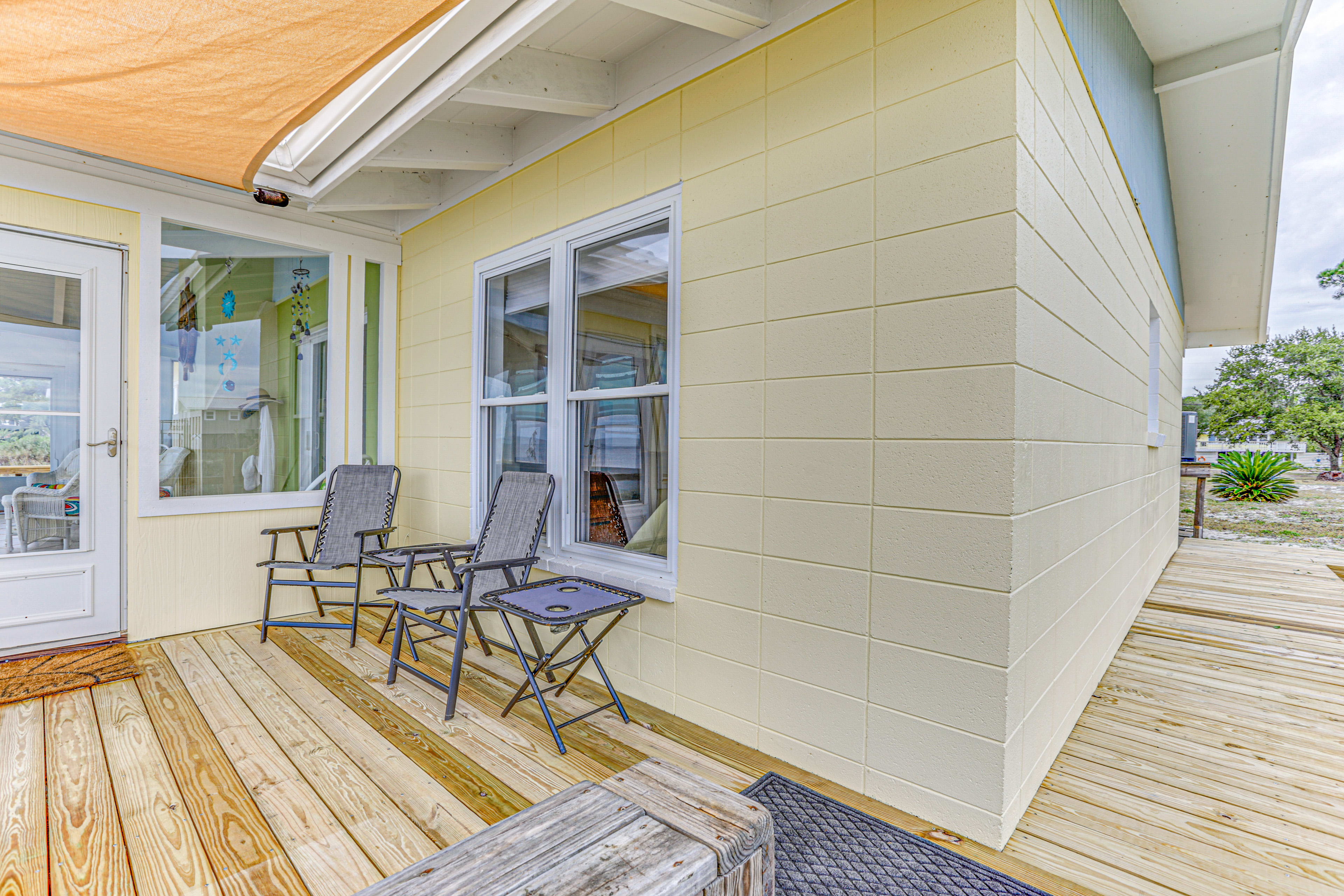 Beachfront Deck | Outdoor Shower