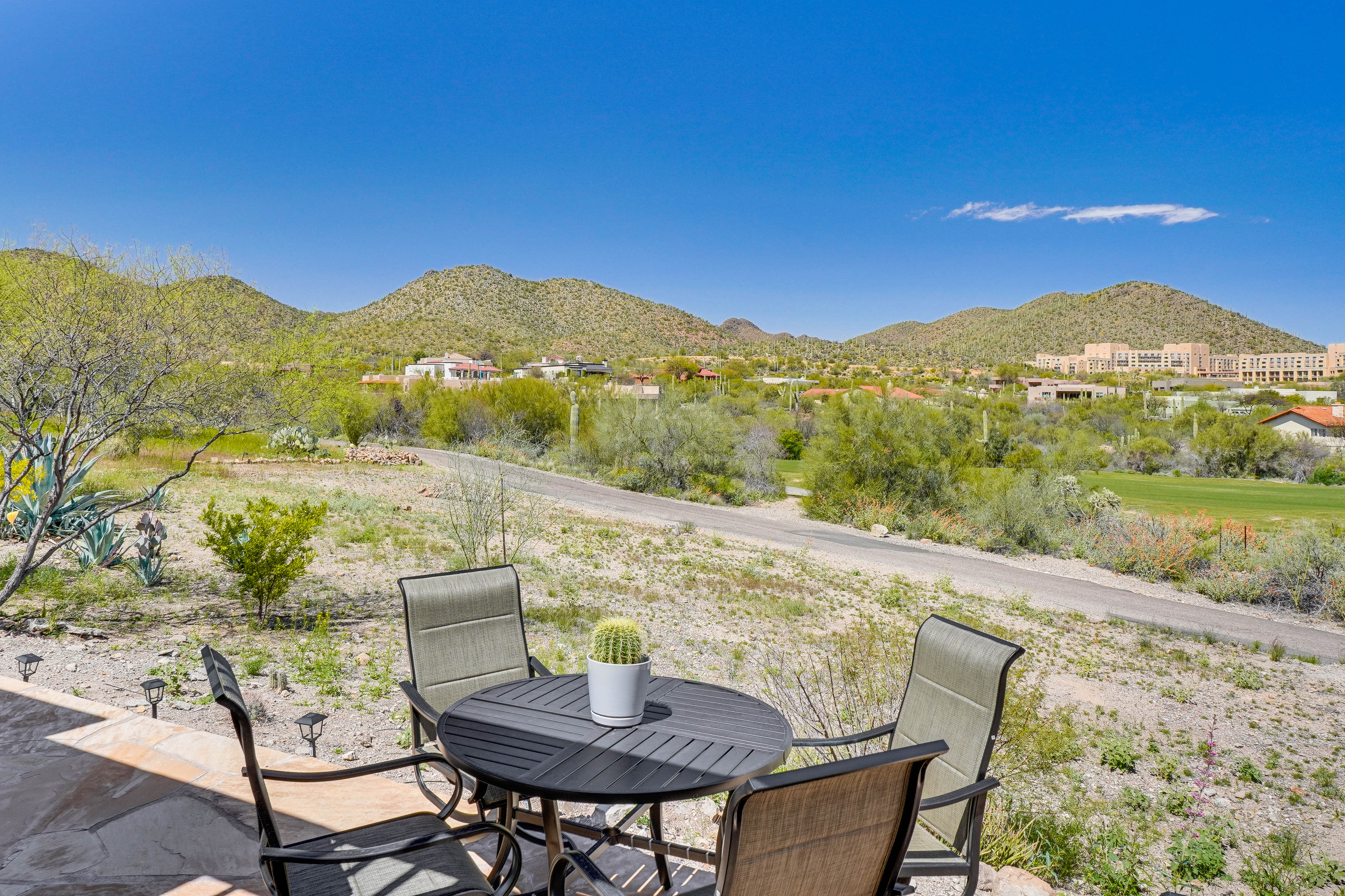 Tucson Vacation Rental | 1BR | 1BA | 1,283 Sq Ft | 2 Steps Required to Enter