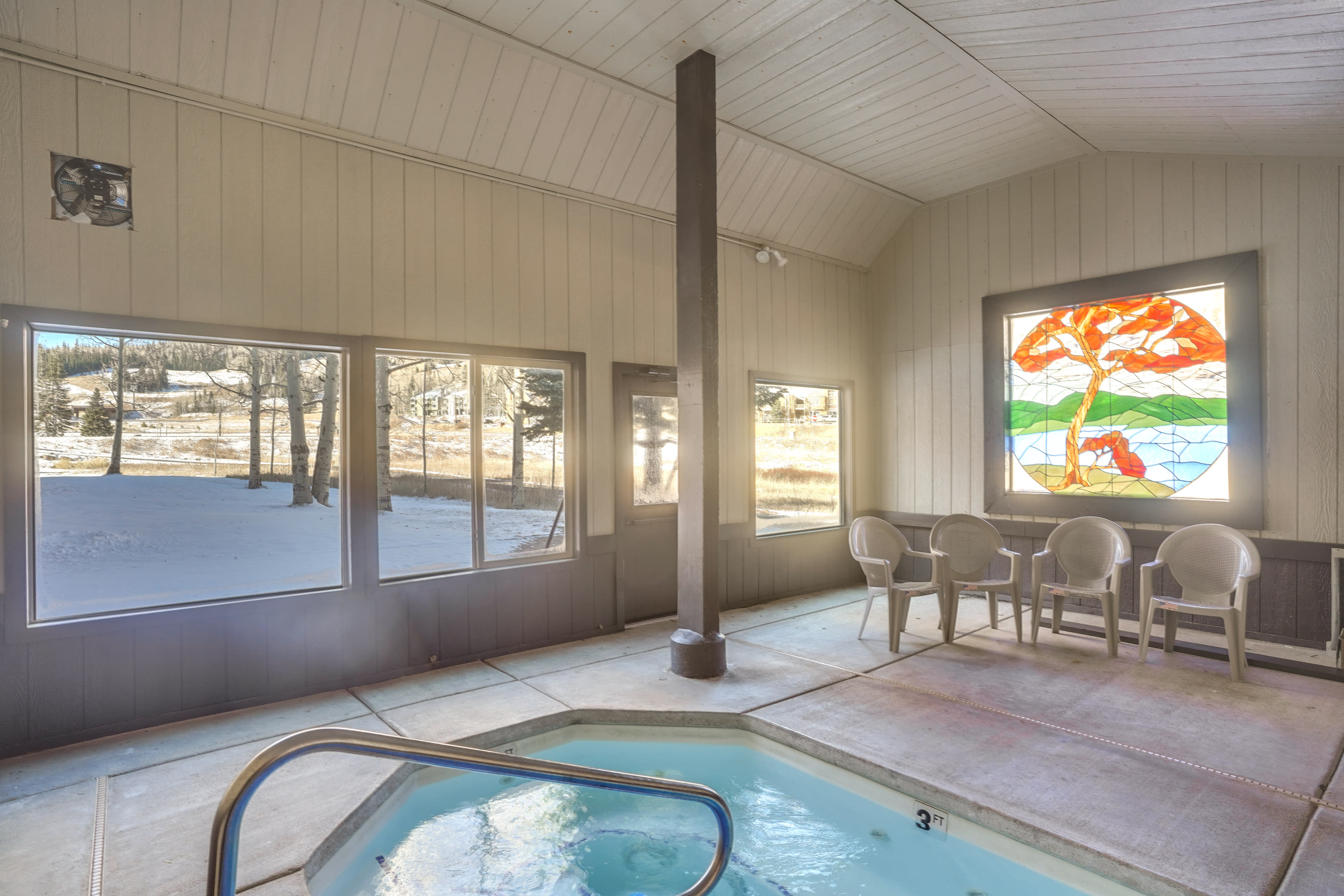 Access to Community Amenities | Community Hot Tub & Sauna