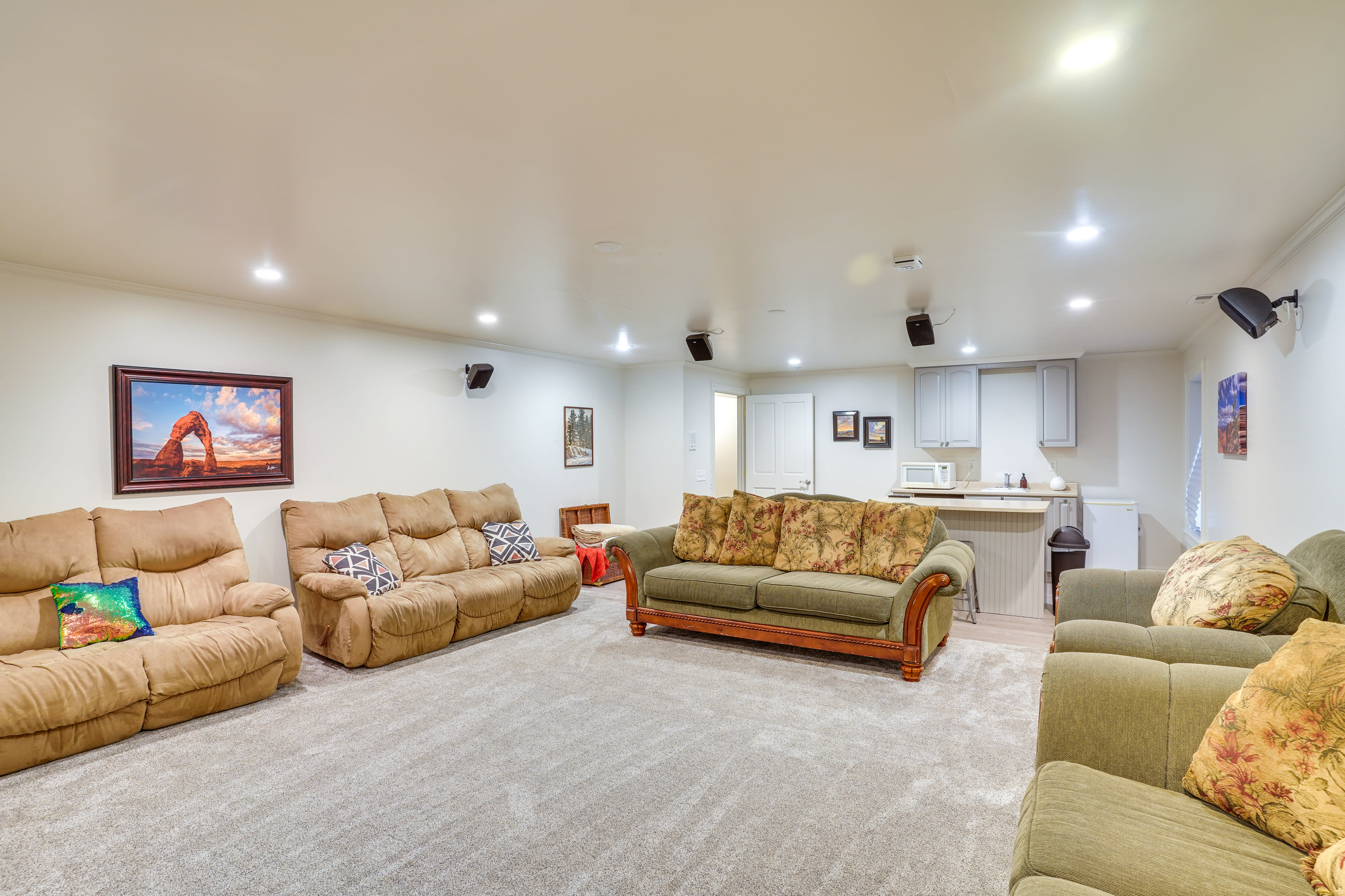 Basement Living Room | Central A/C | Free WiFi